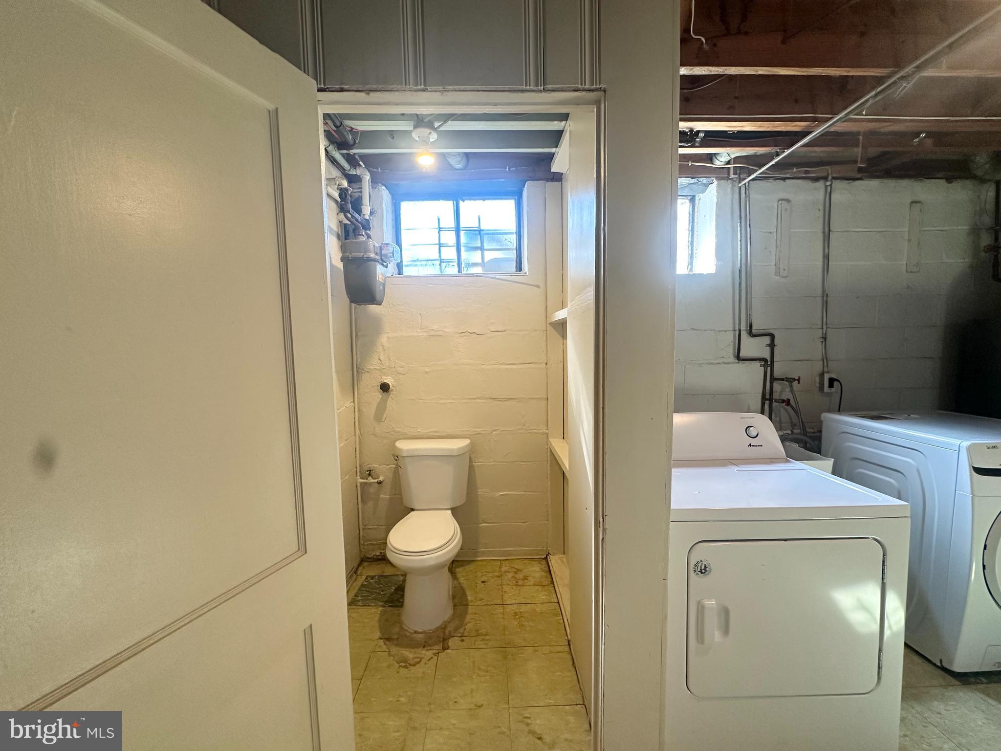 HILLENDALE - Residential Lease