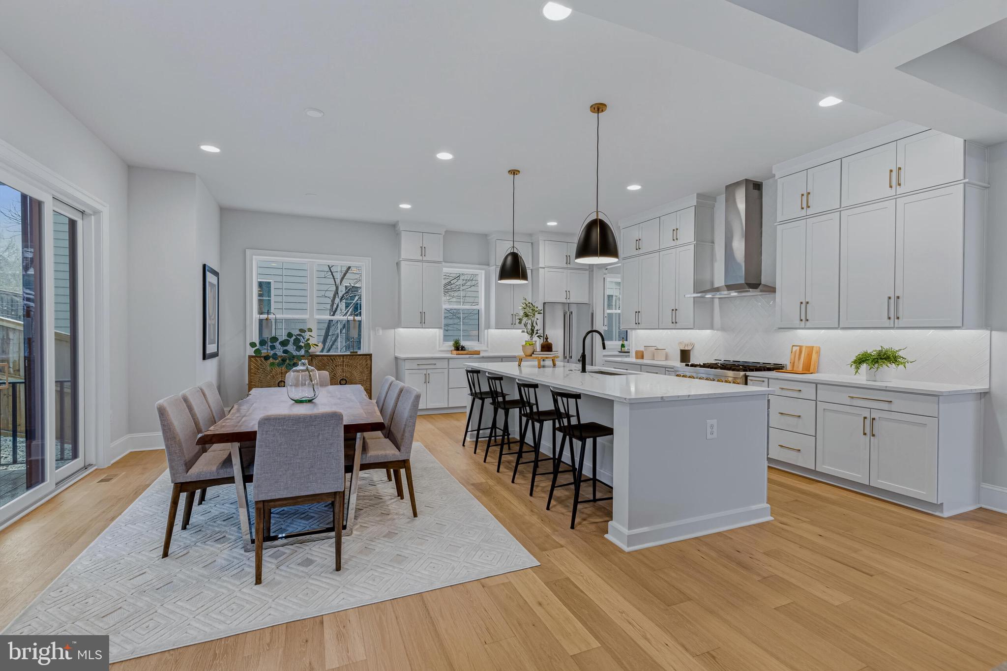 ARLINGTON - Residential