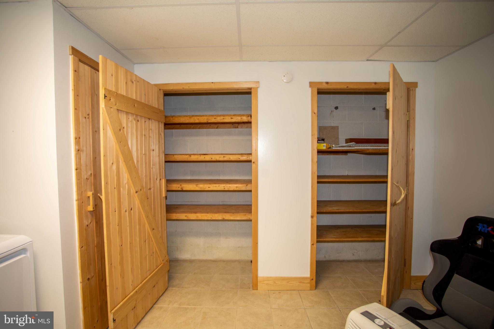 HICKORY WOODS - Residential