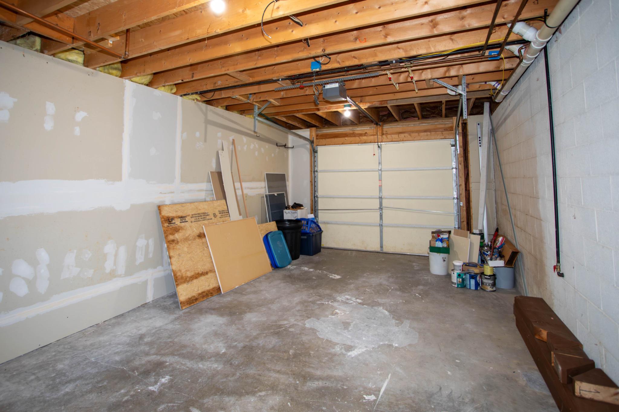 HICKORY WOODS - Residential