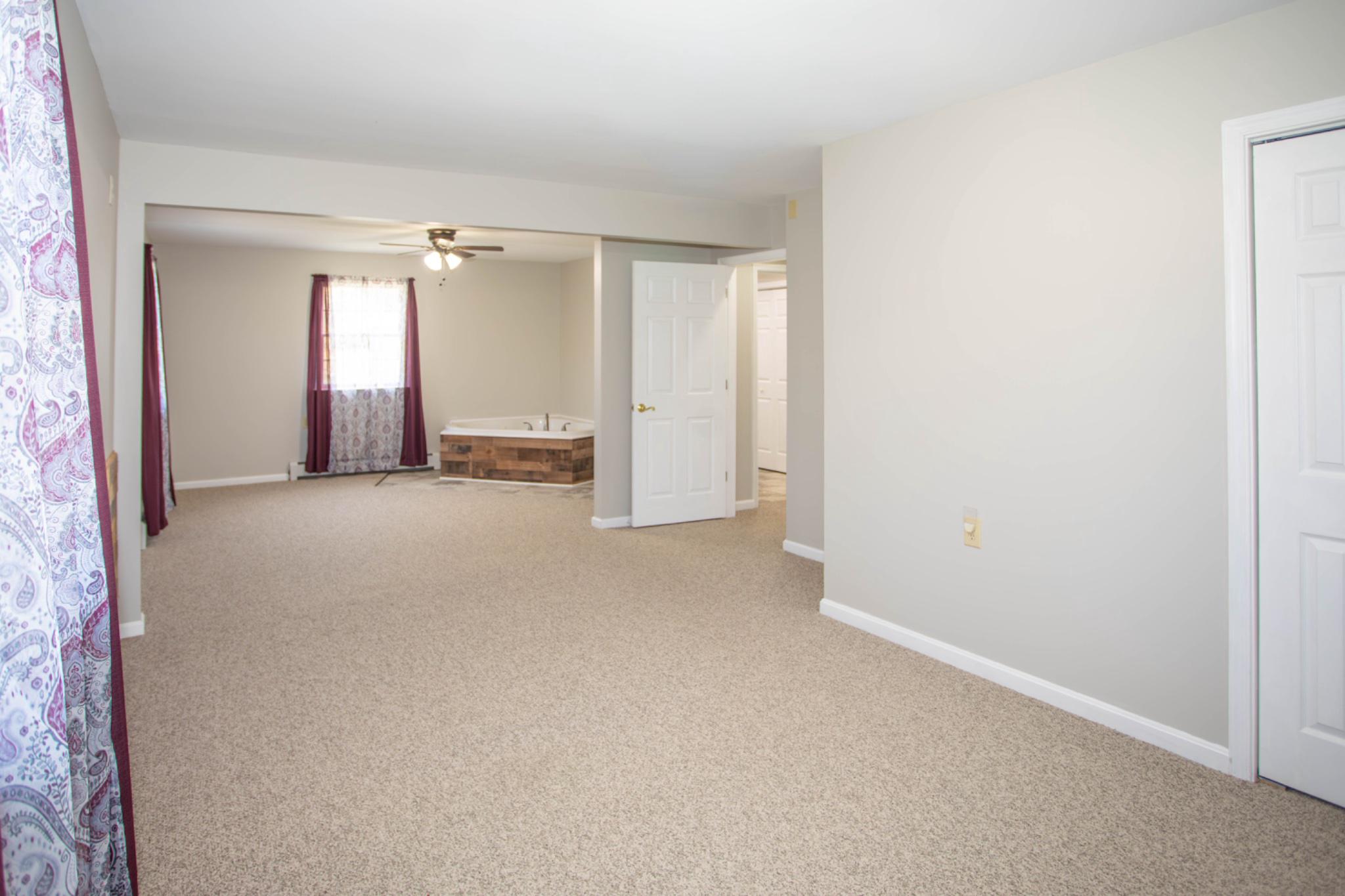 HICKORY WOODS - Residential