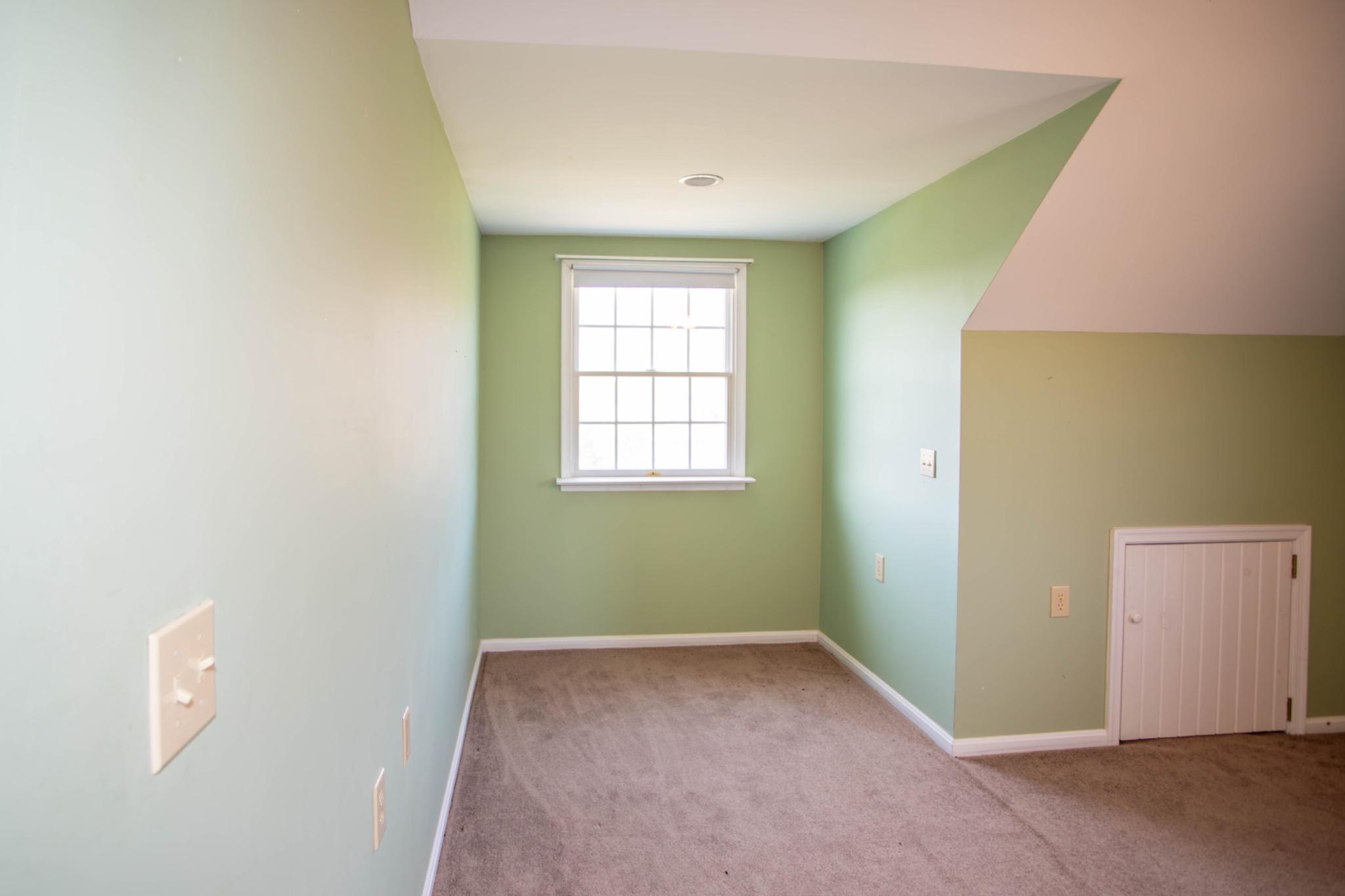 HICKORY WOODS - Residential