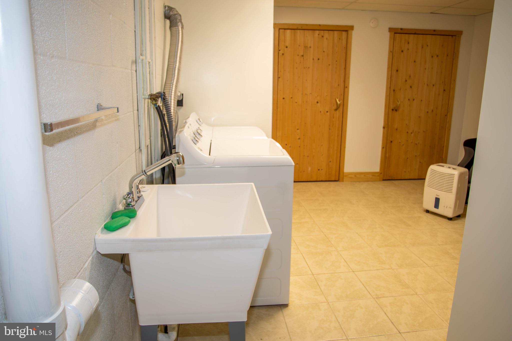 HICKORY WOODS - Residential