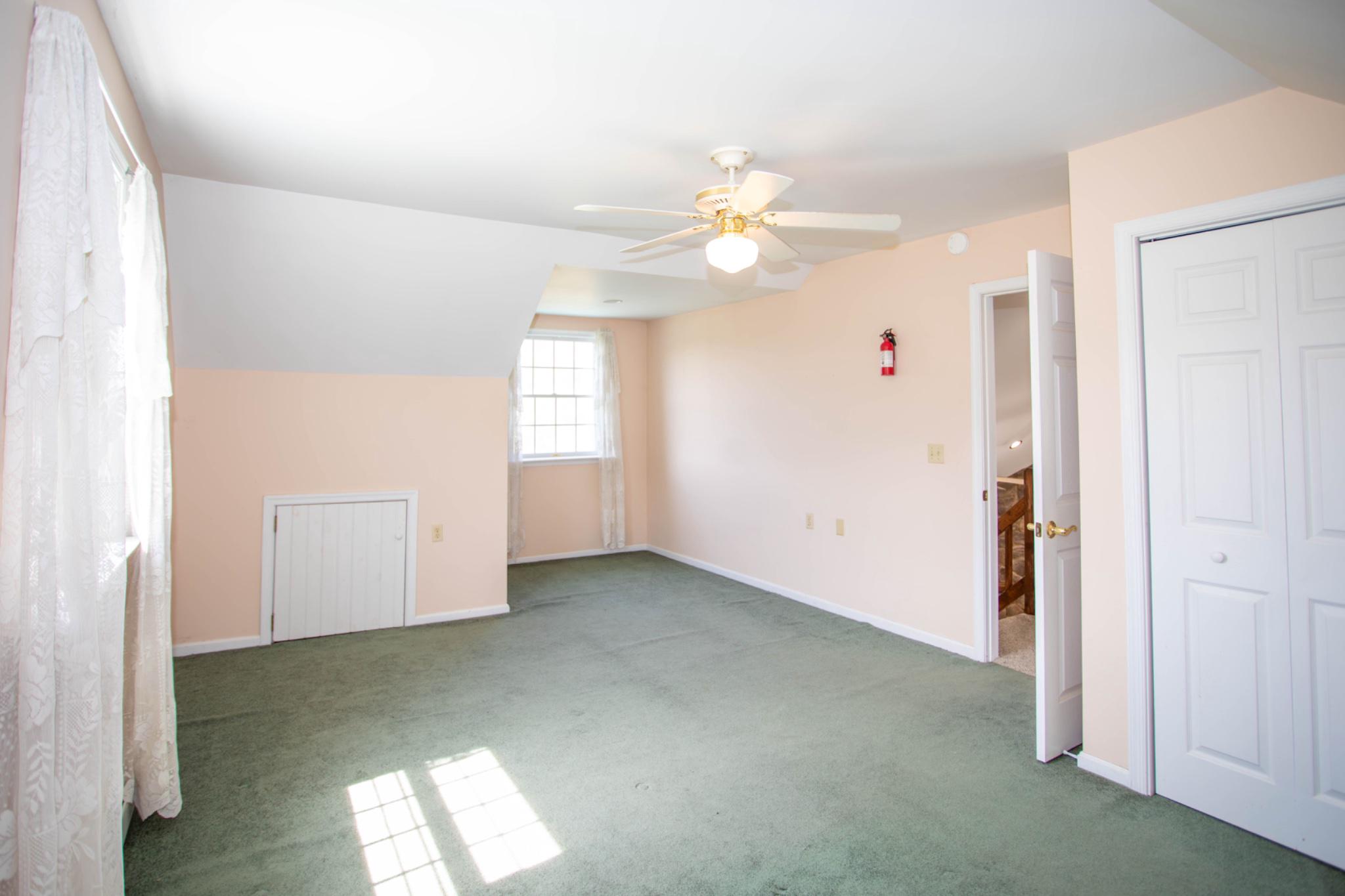 HICKORY WOODS - Residential