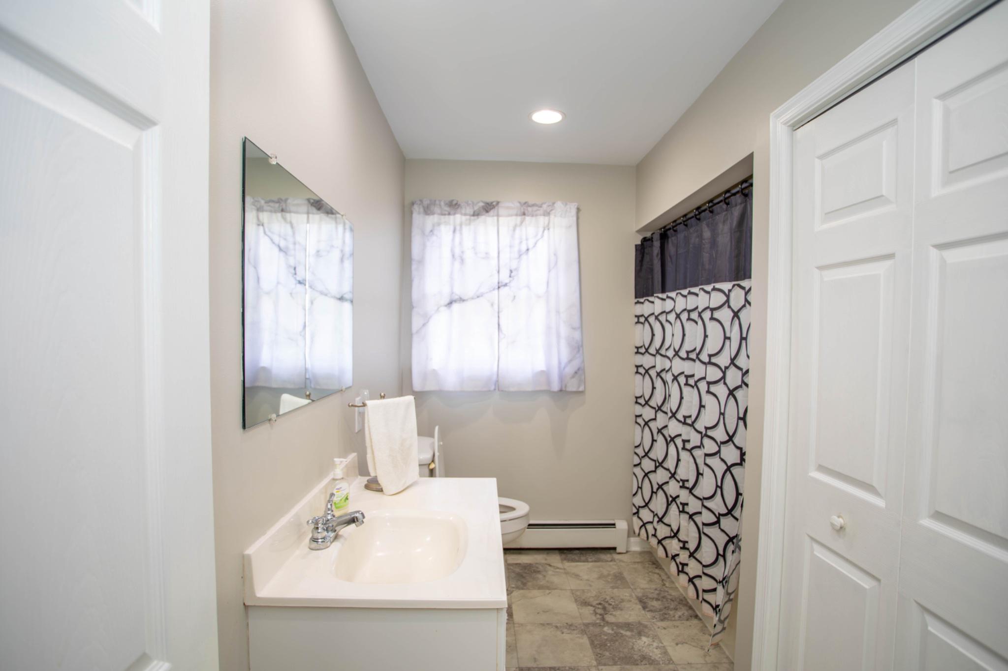 HICKORY WOODS - Residential