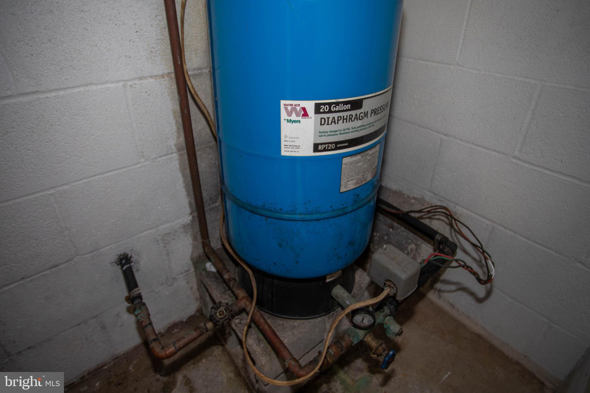 HICKORY WOODS - Residential