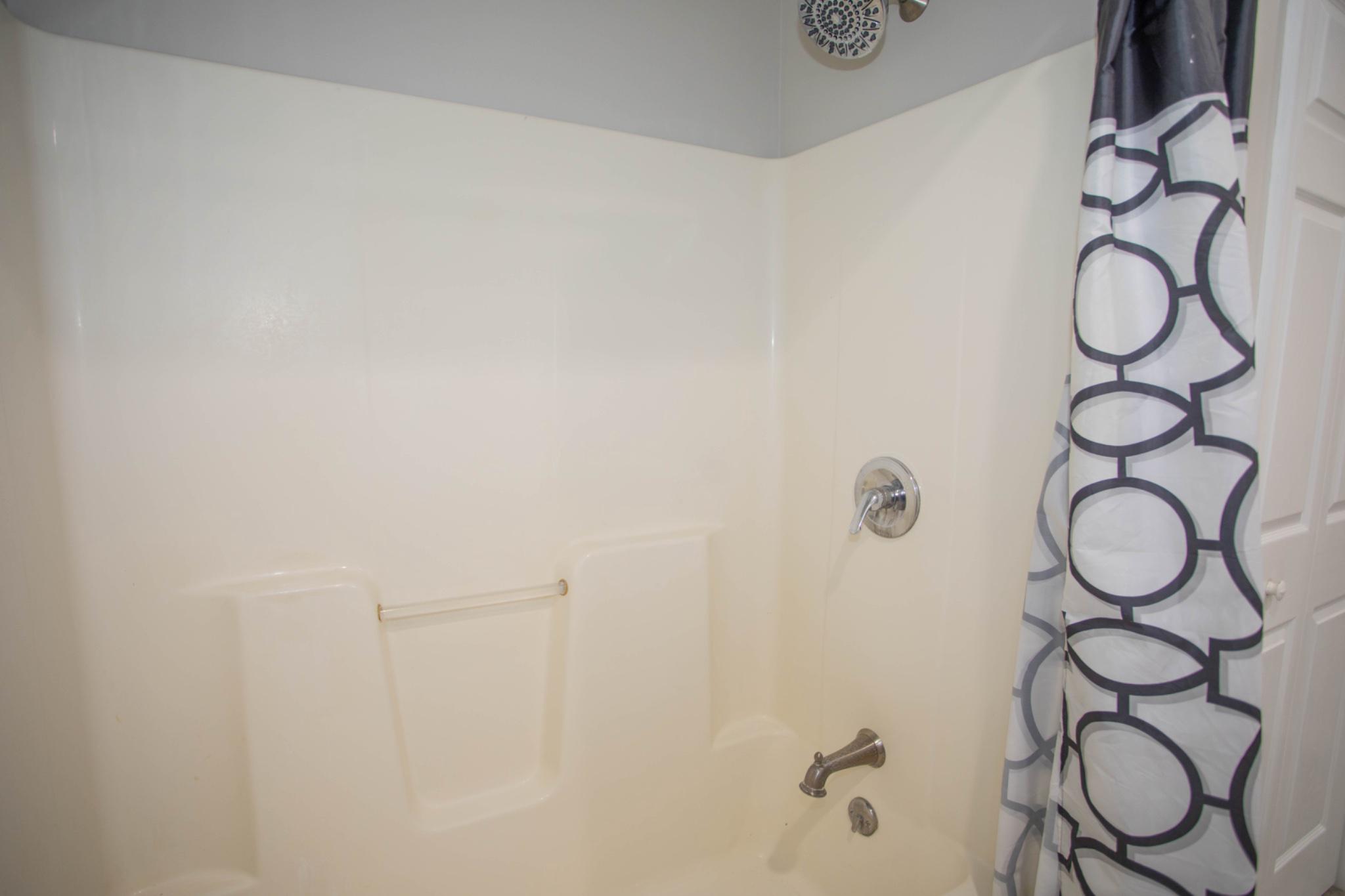 HICKORY WOODS - Residential