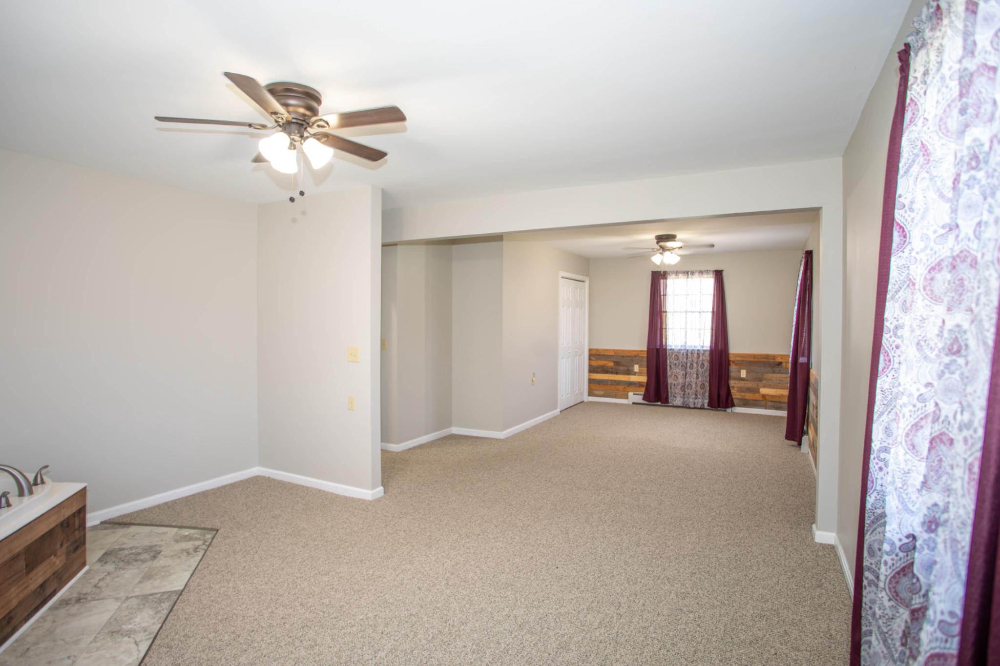 HICKORY WOODS - Residential