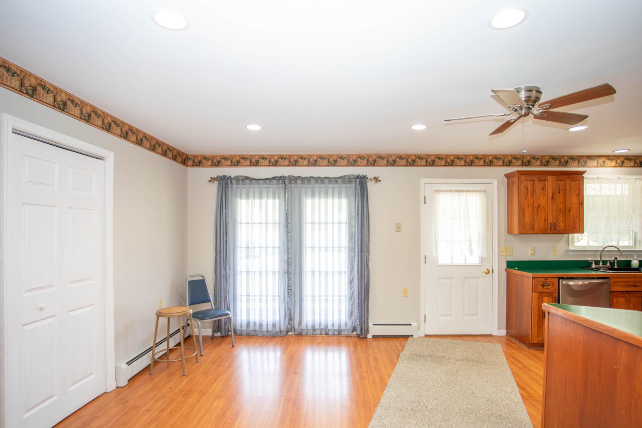 HICKORY WOODS - Residential