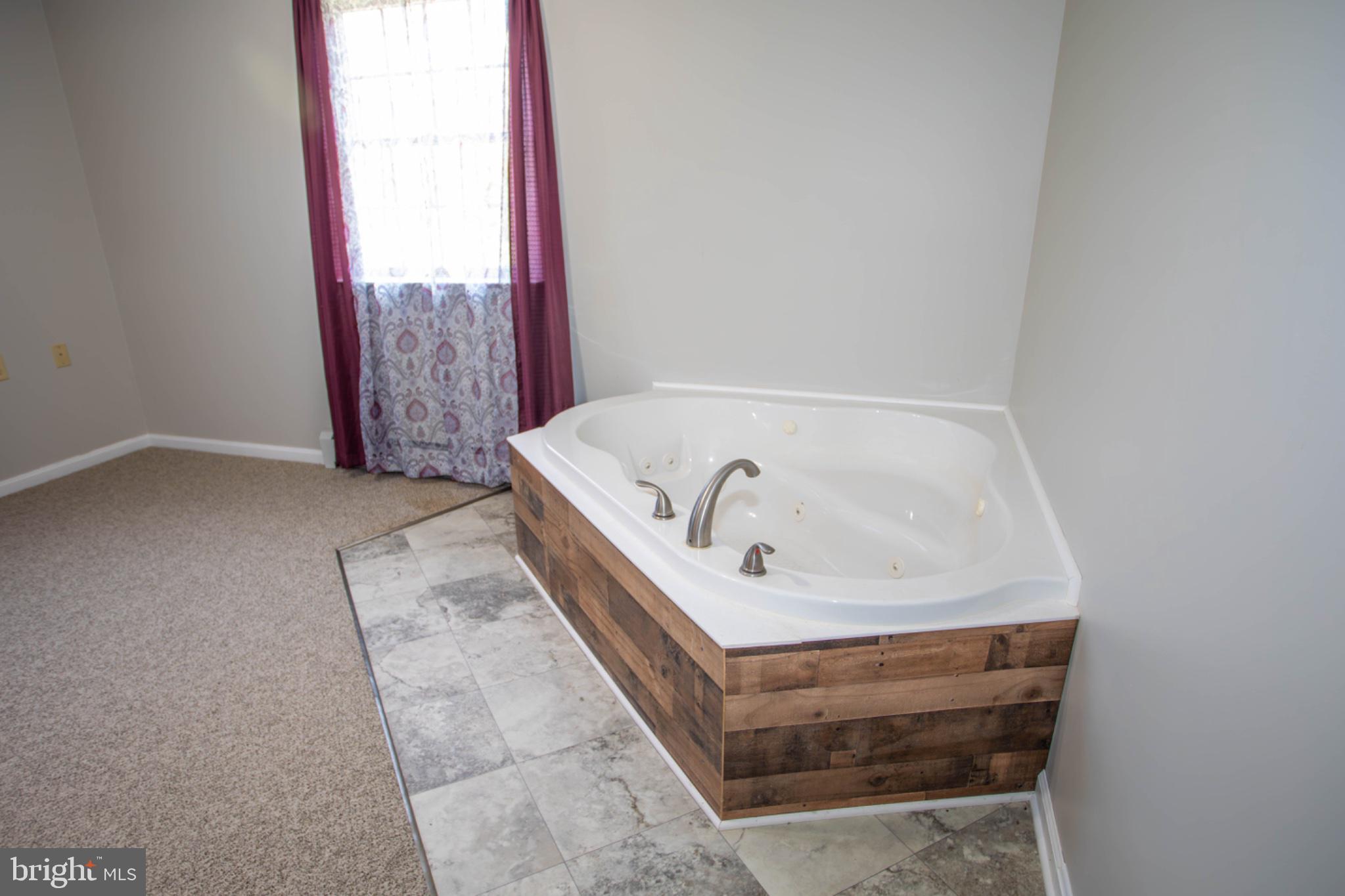 HICKORY WOODS - Residential