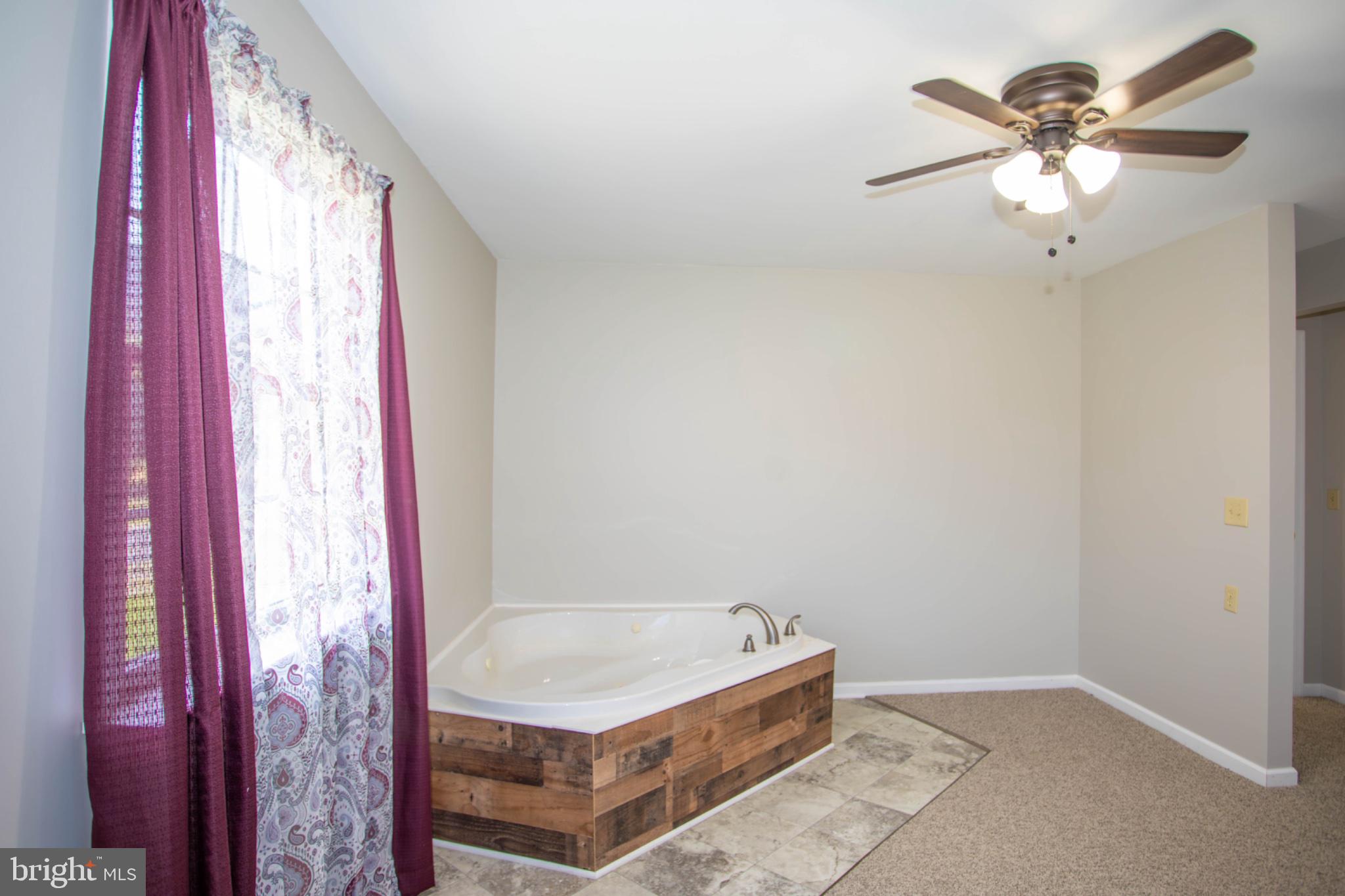 HICKORY WOODS - Residential