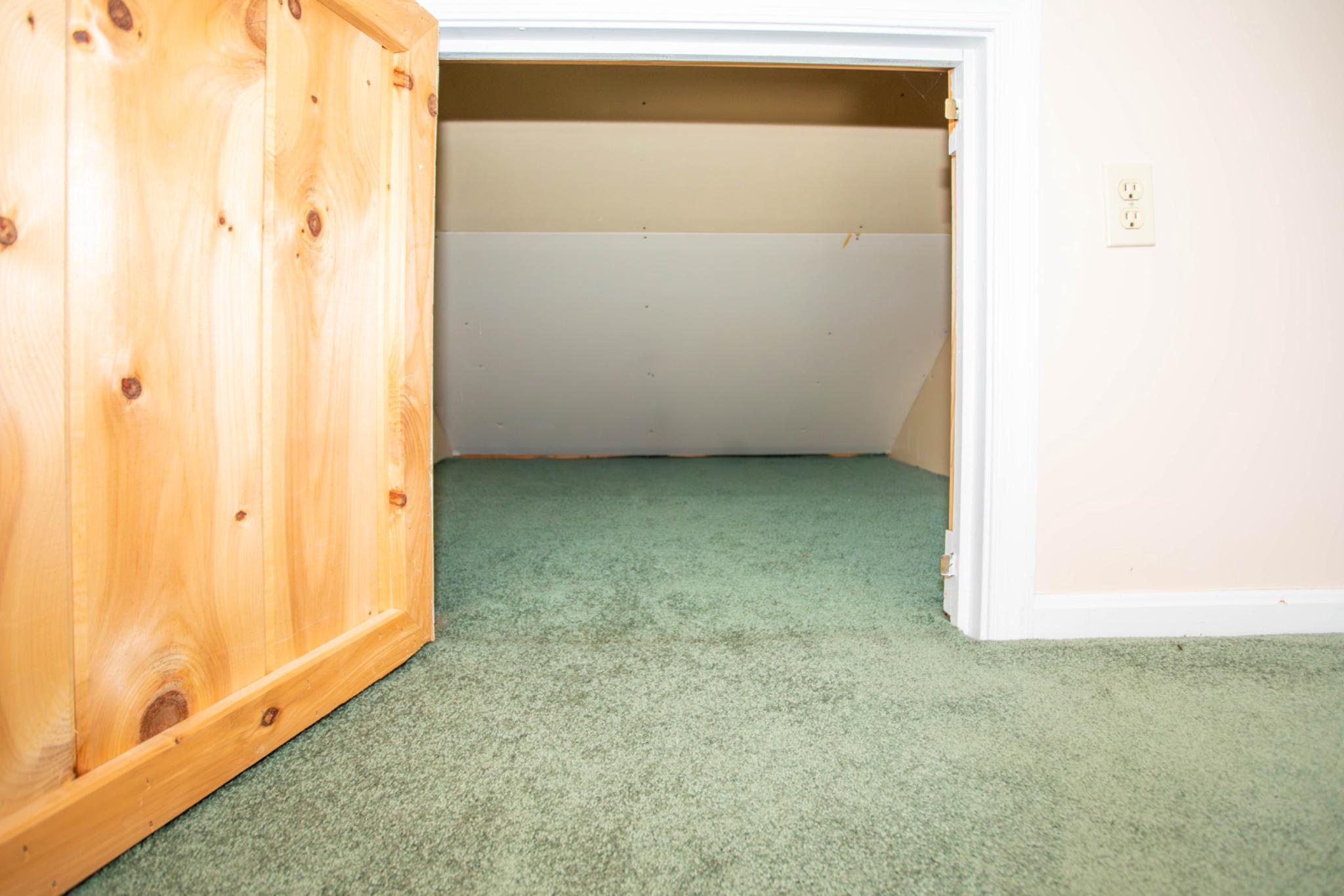 HICKORY WOODS - Residential