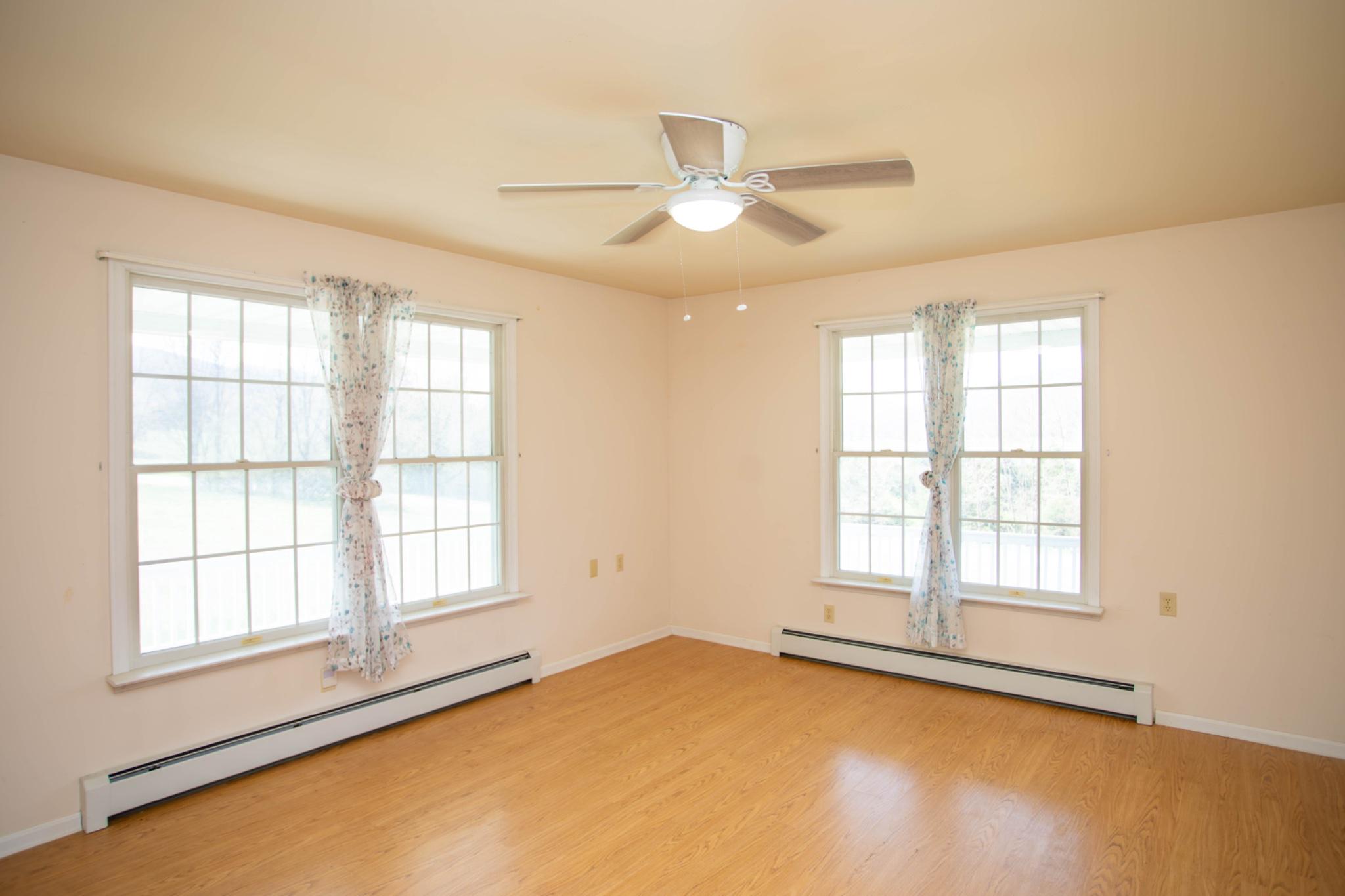 HICKORY WOODS - Residential