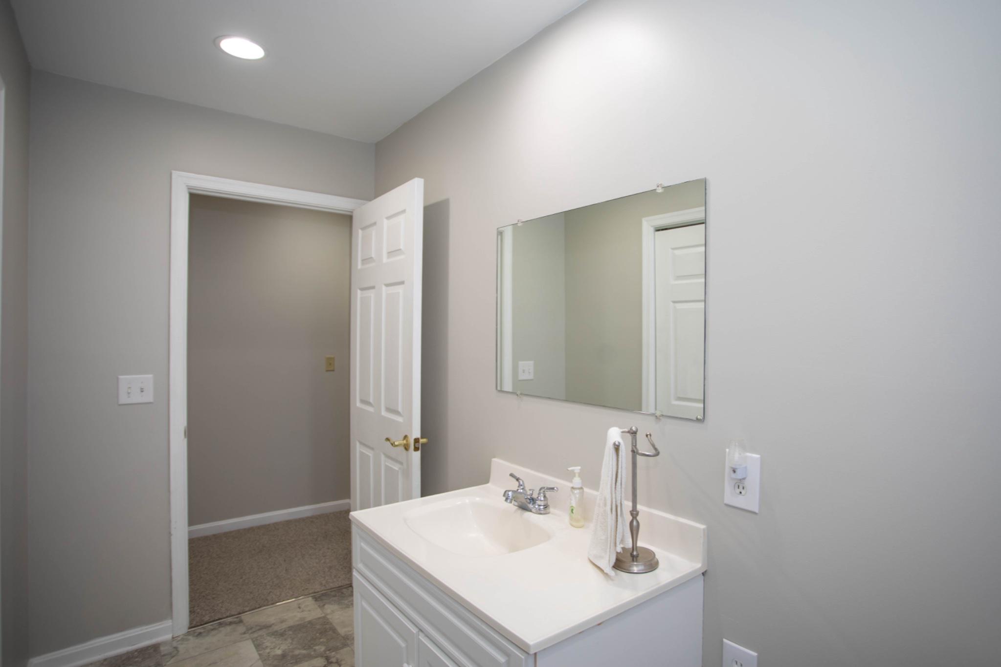 HICKORY WOODS - Residential