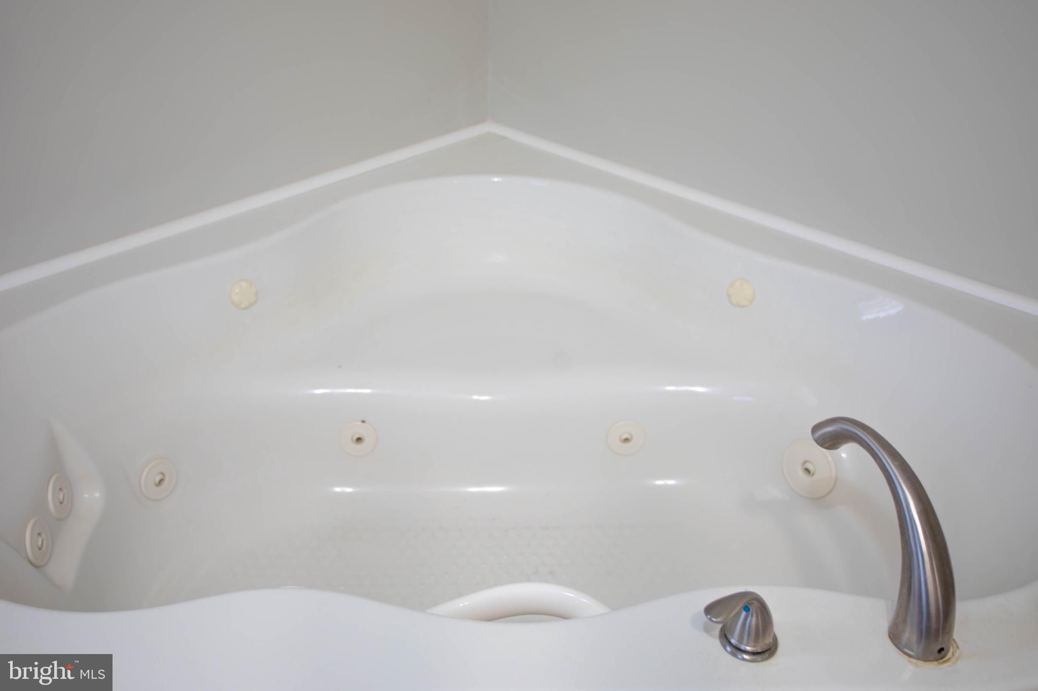 HICKORY WOODS - Residential