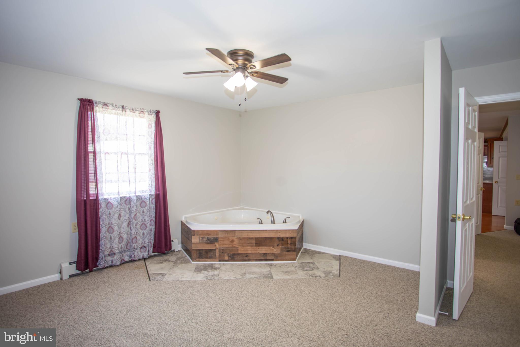 HICKORY WOODS - Residential