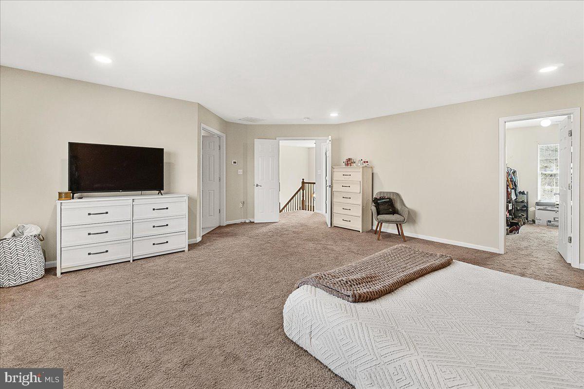 EMERALD FARM - Residential