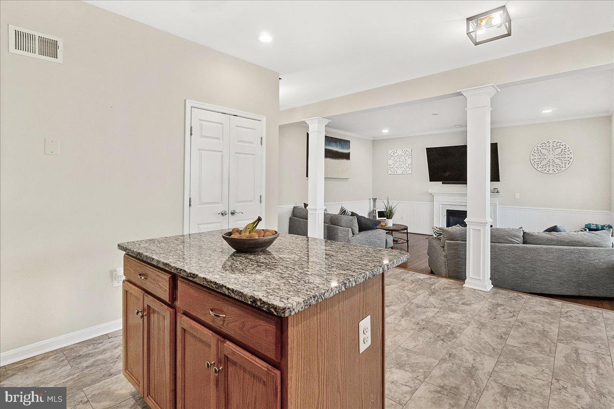 EMERALD FARM - Residential