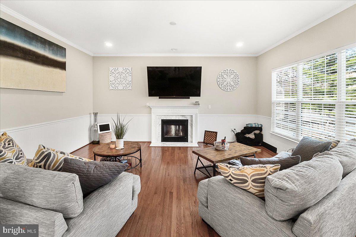 EMERALD FARM - Residential