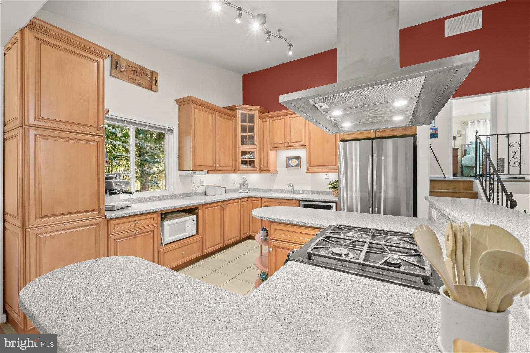 COLUMBIA HILLS - Residential