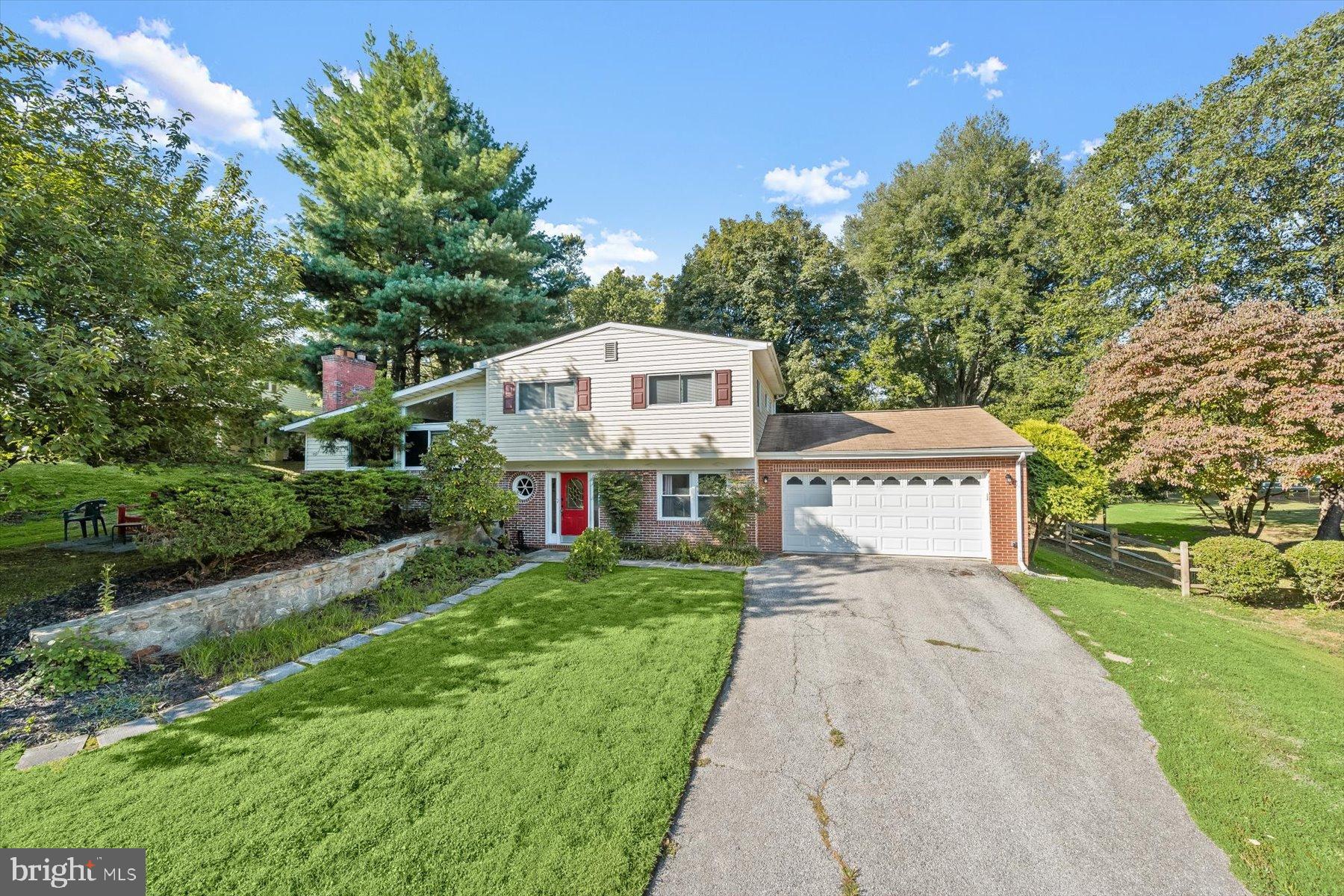 COLUMBIA HILLS - Residential