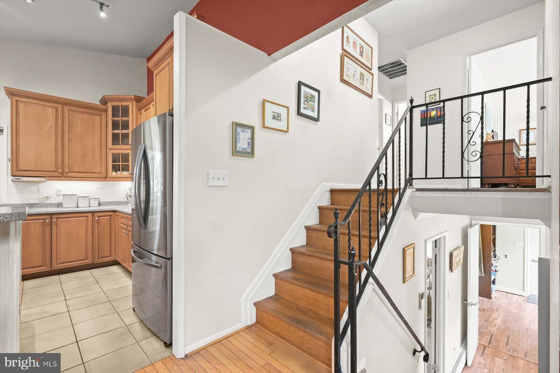 COLUMBIA HILLS - Residential