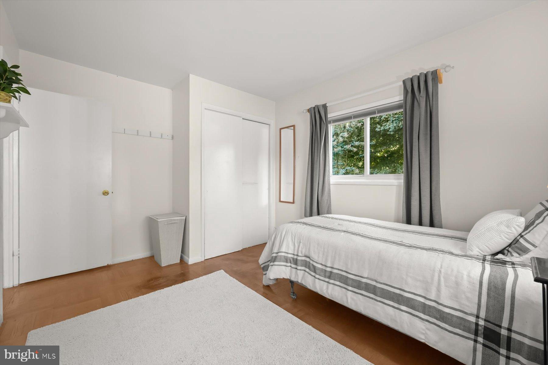 COLUMBIA HILLS - Residential