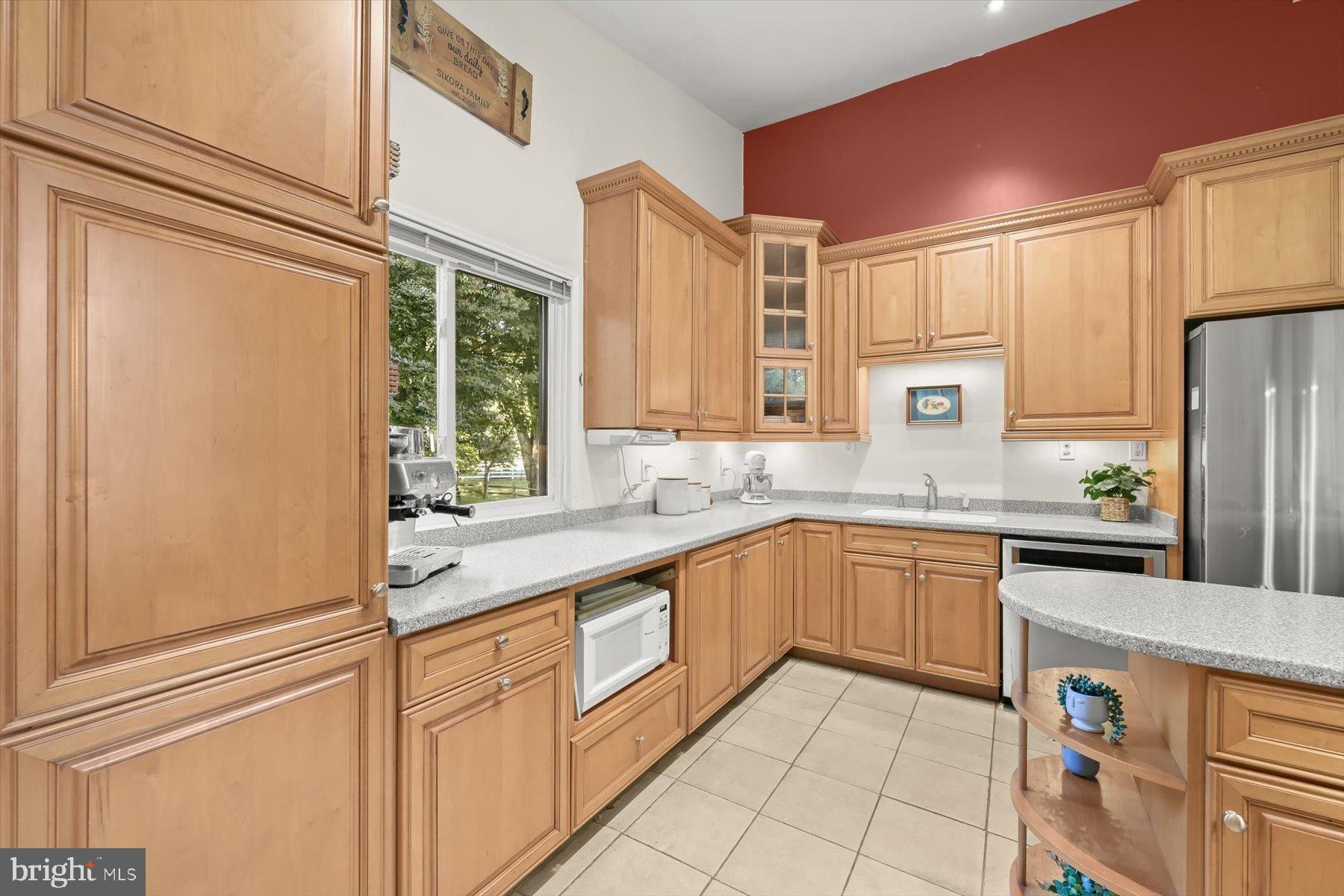 COLUMBIA HILLS - Residential