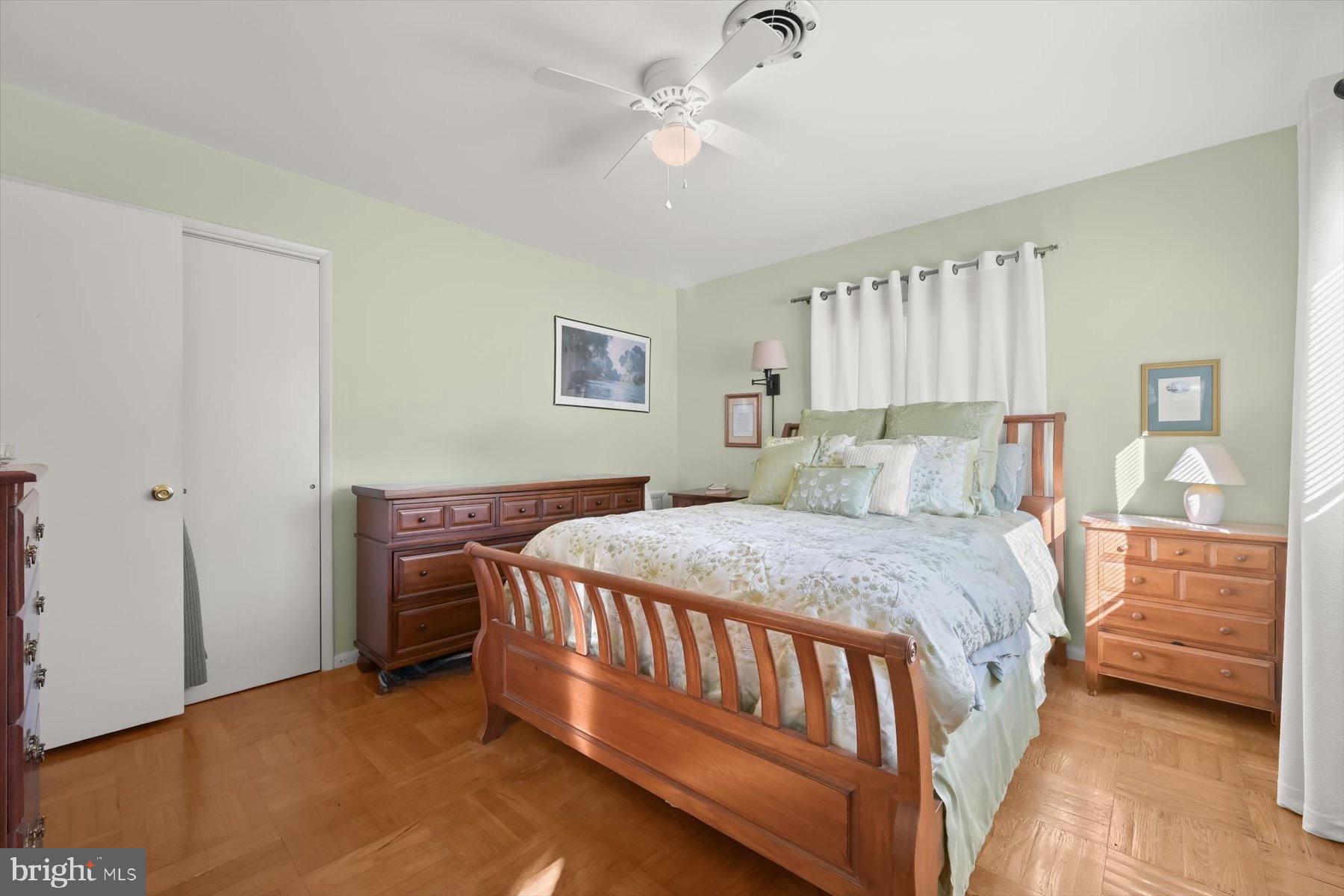 COLUMBIA HILLS - Residential