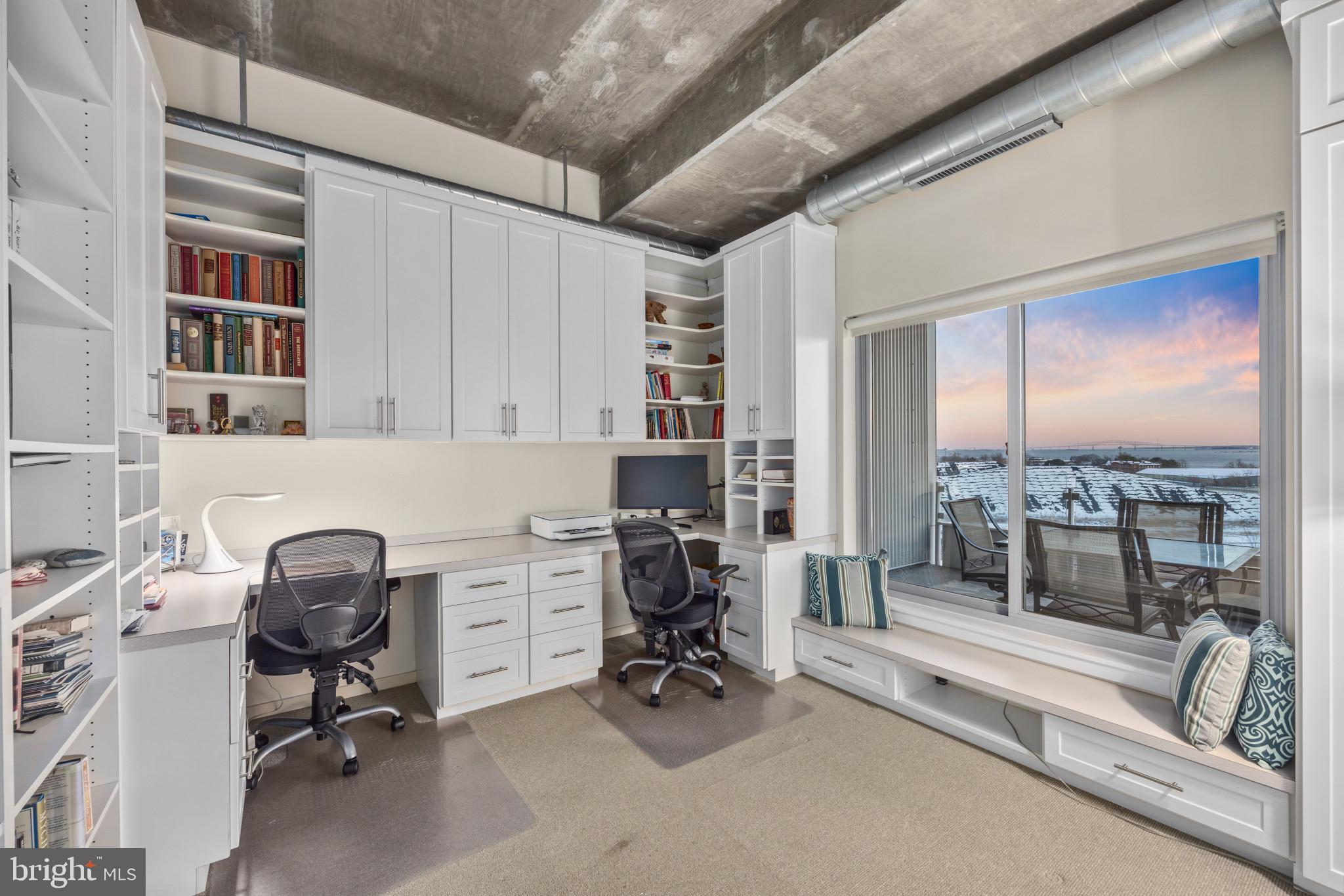 LOCUST POINT - Residential