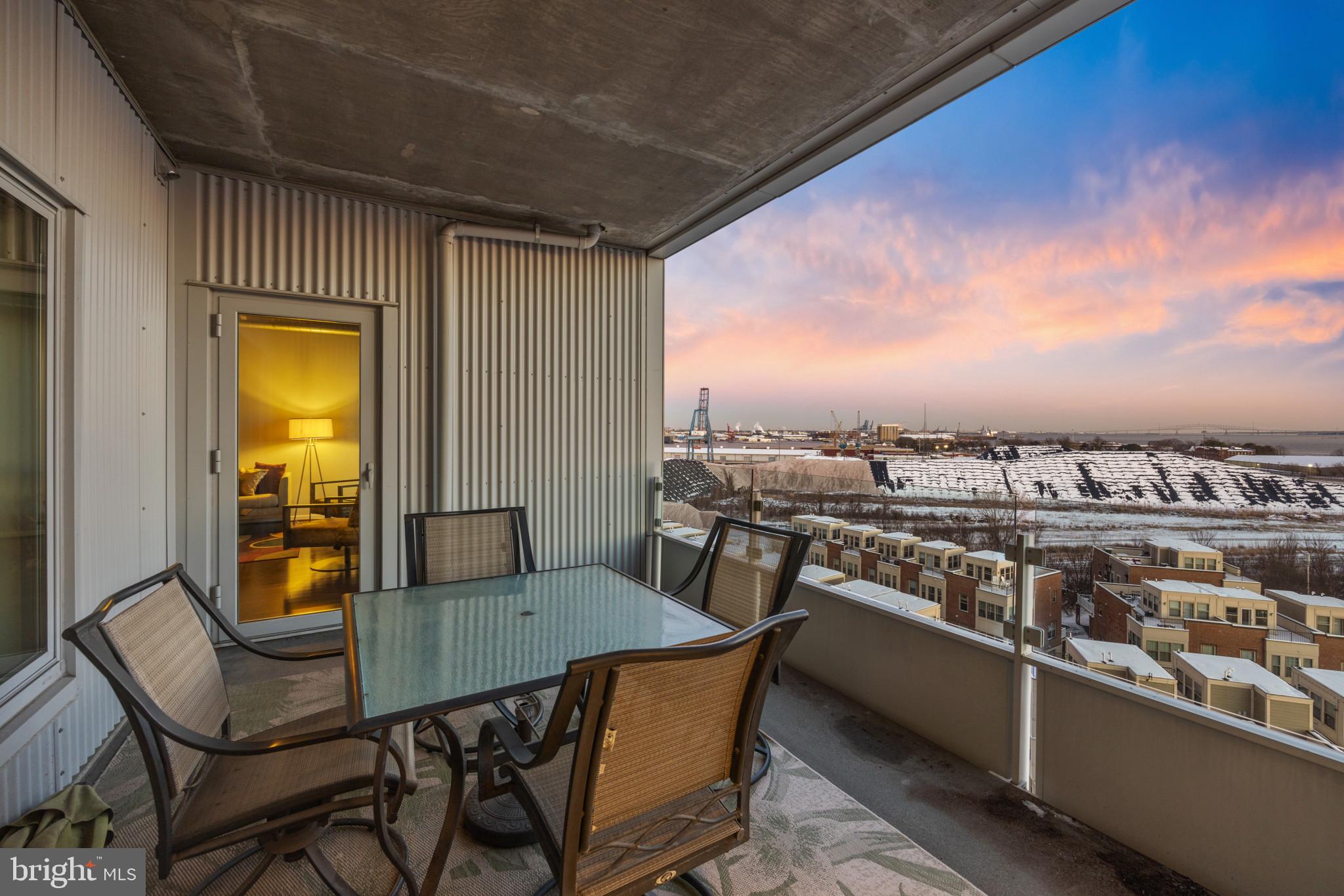 LOCUST POINT - Residential