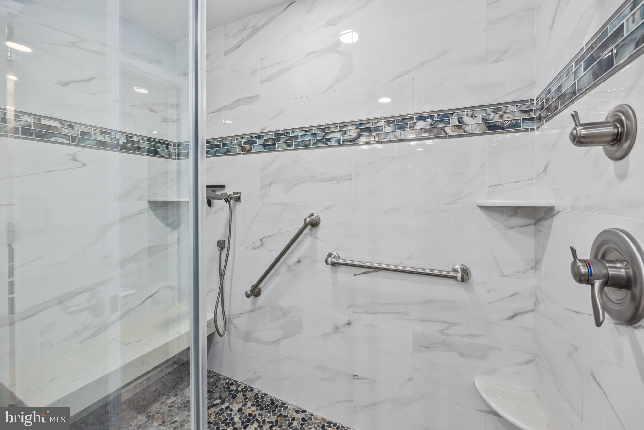 LOCUST POINT - Residential