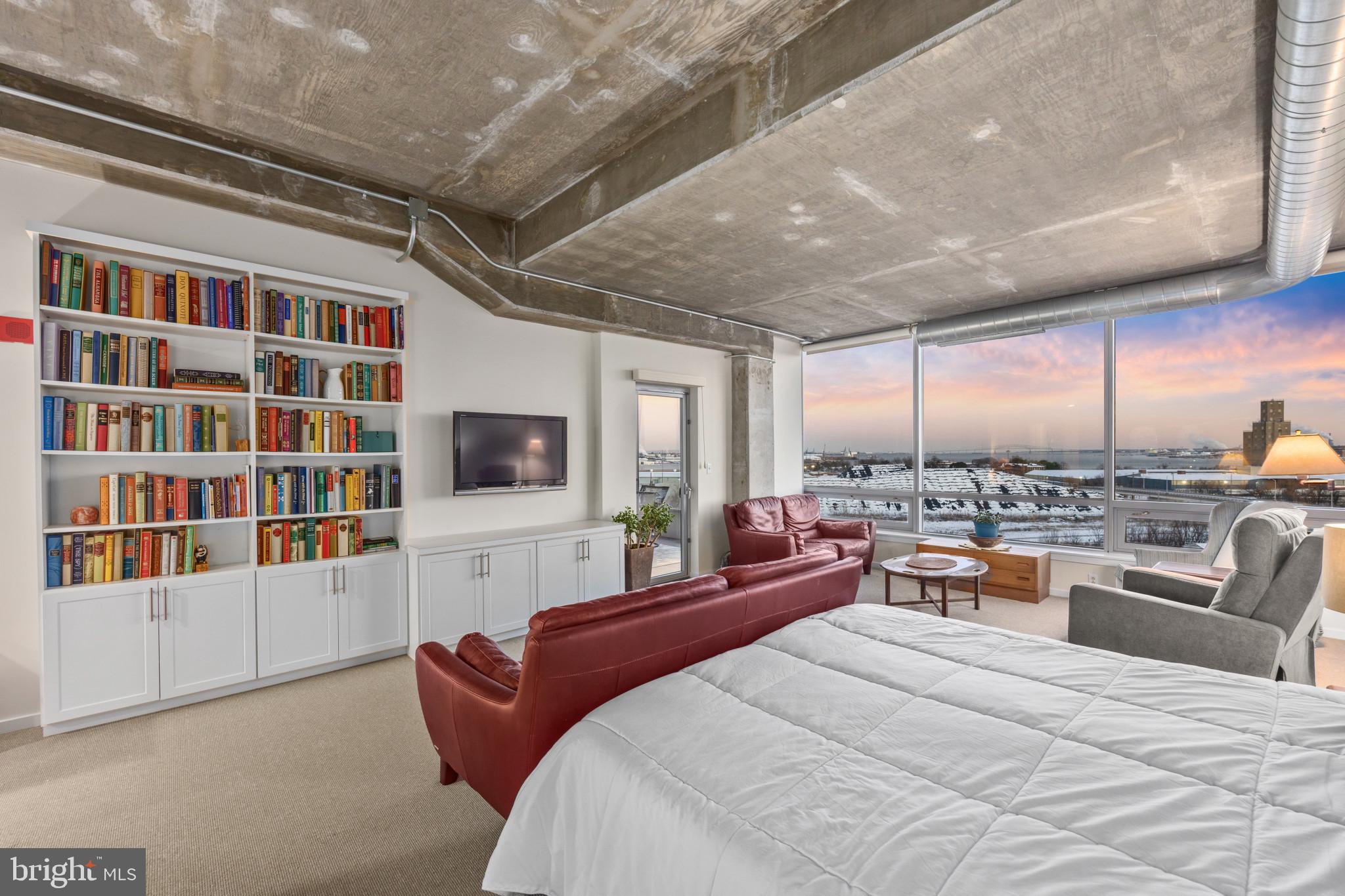 LOCUST POINT - Residential