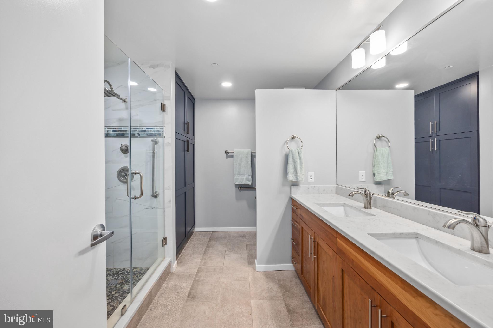 LOCUST POINT - Residential