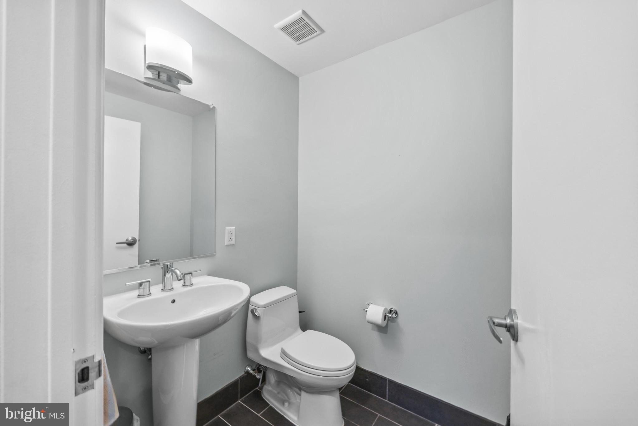 LOCUST POINT - Residential