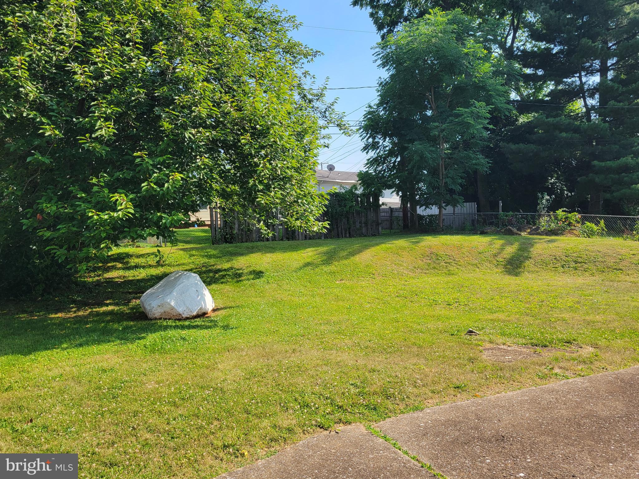 ROCKDALE - Residential