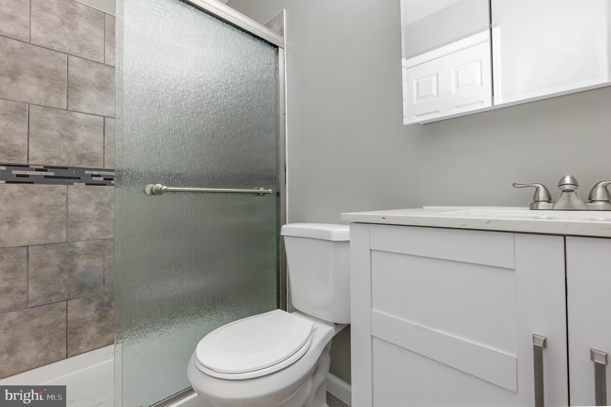 CONSTANT FRIENDSHIP - Residential Lease