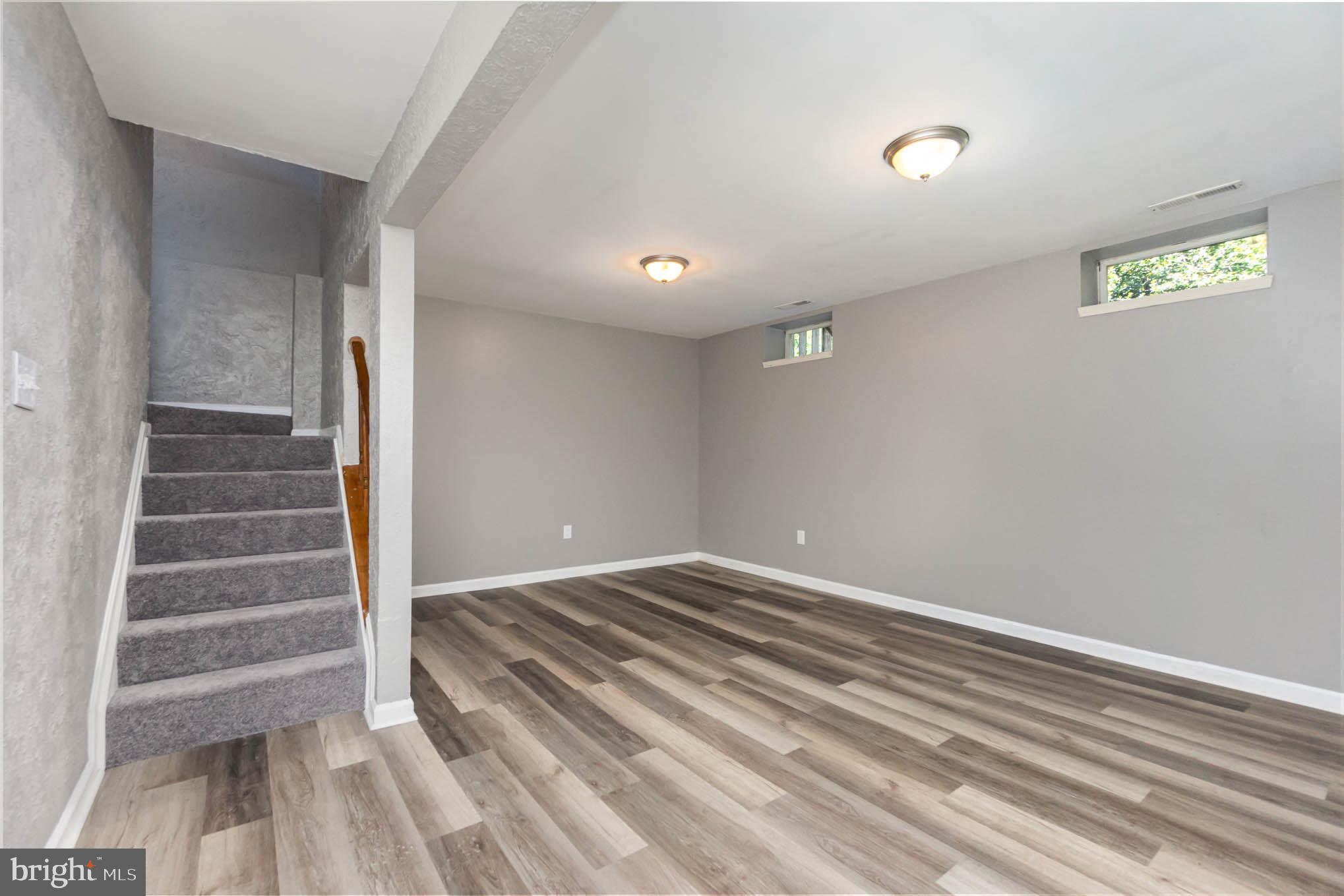 CONSTANT FRIENDSHIP - Residential Lease