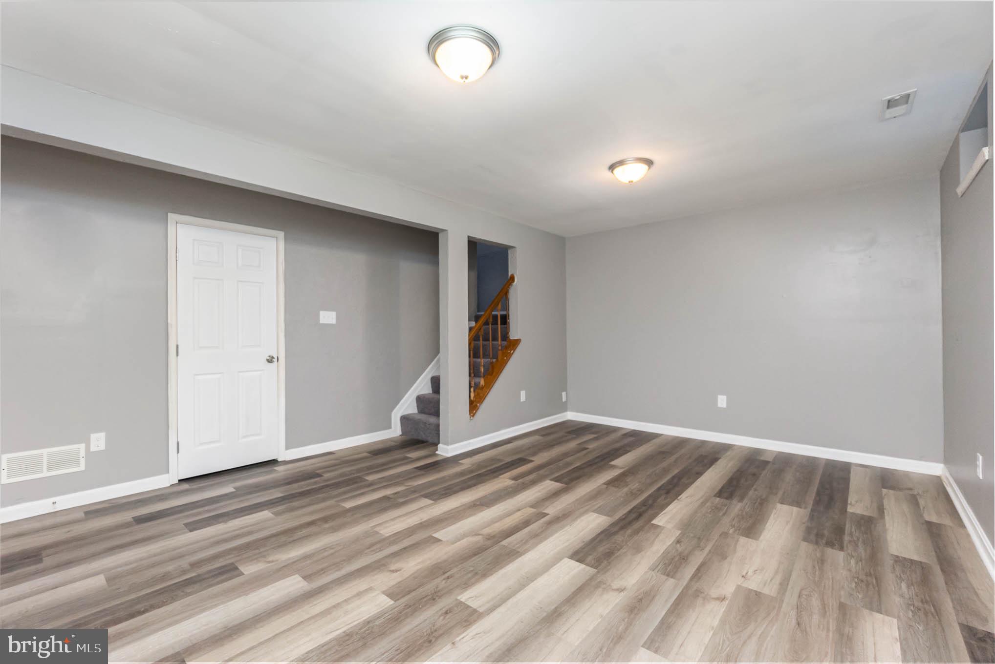 CONSTANT FRIENDSHIP - Residential Lease