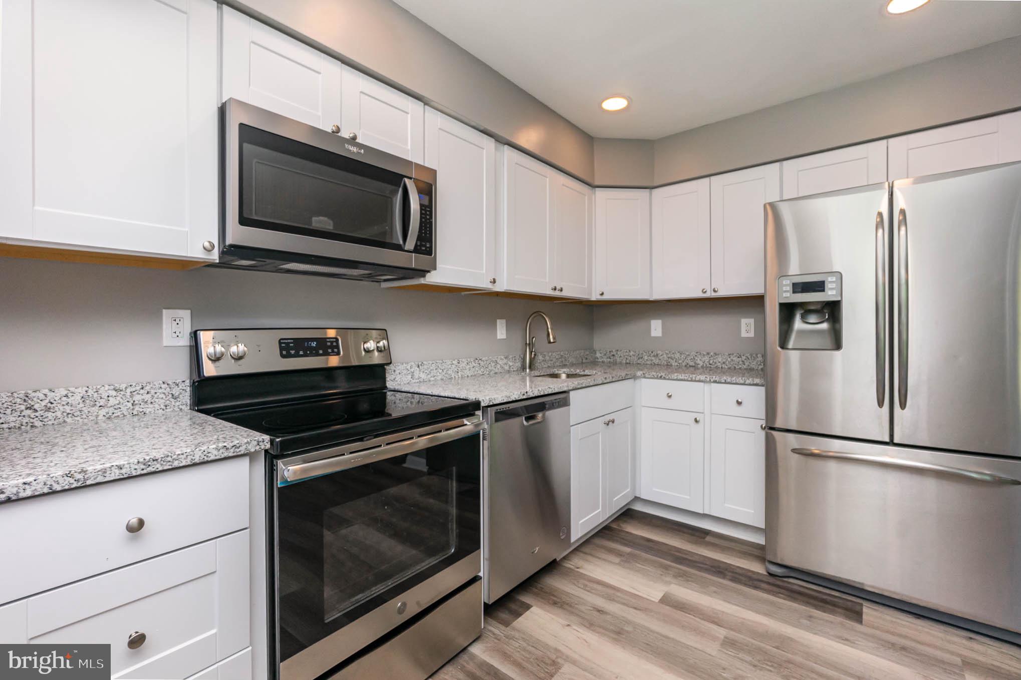 CONSTANT FRIENDSHIP - Residential Lease