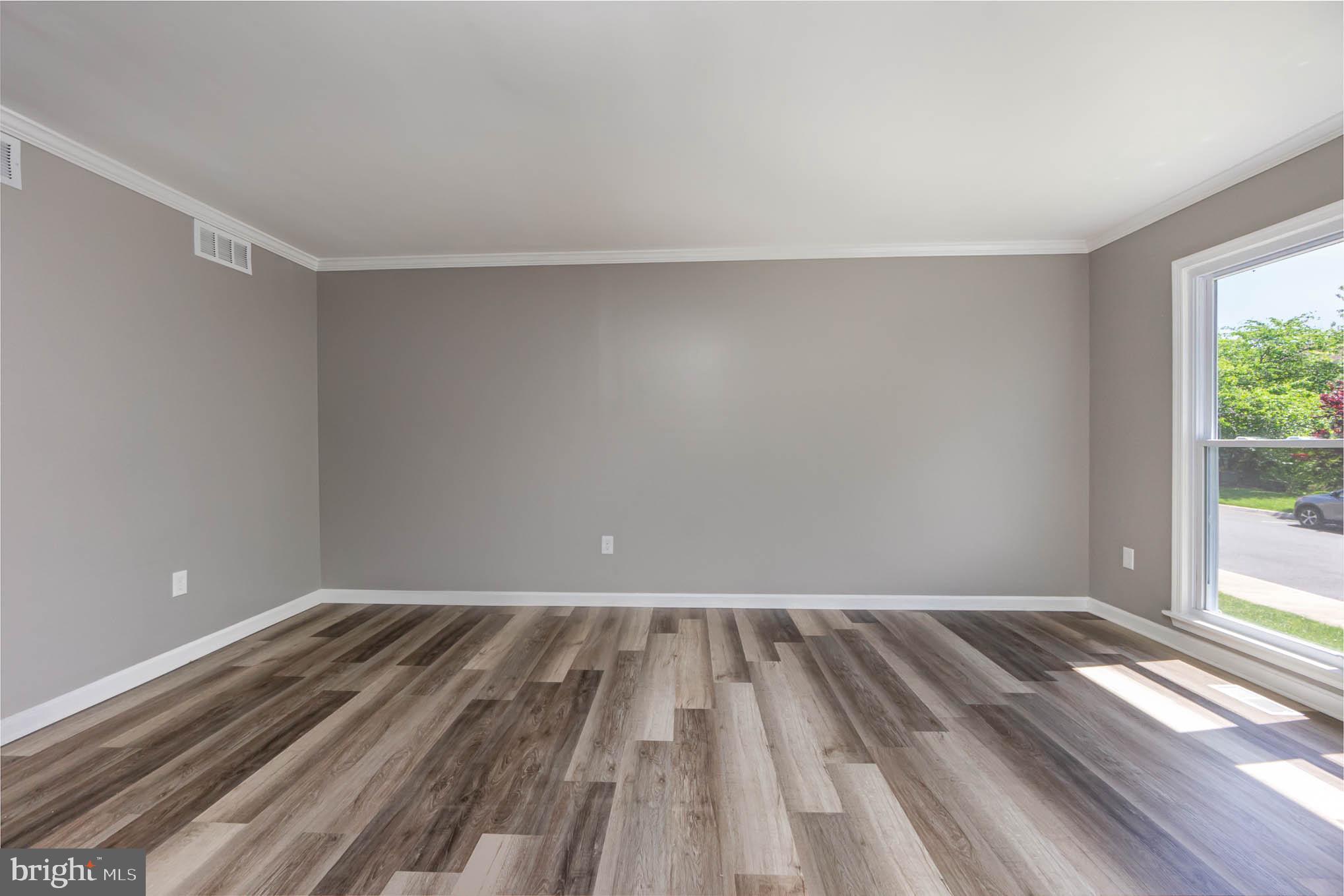 CONSTANT FRIENDSHIP - Residential Lease