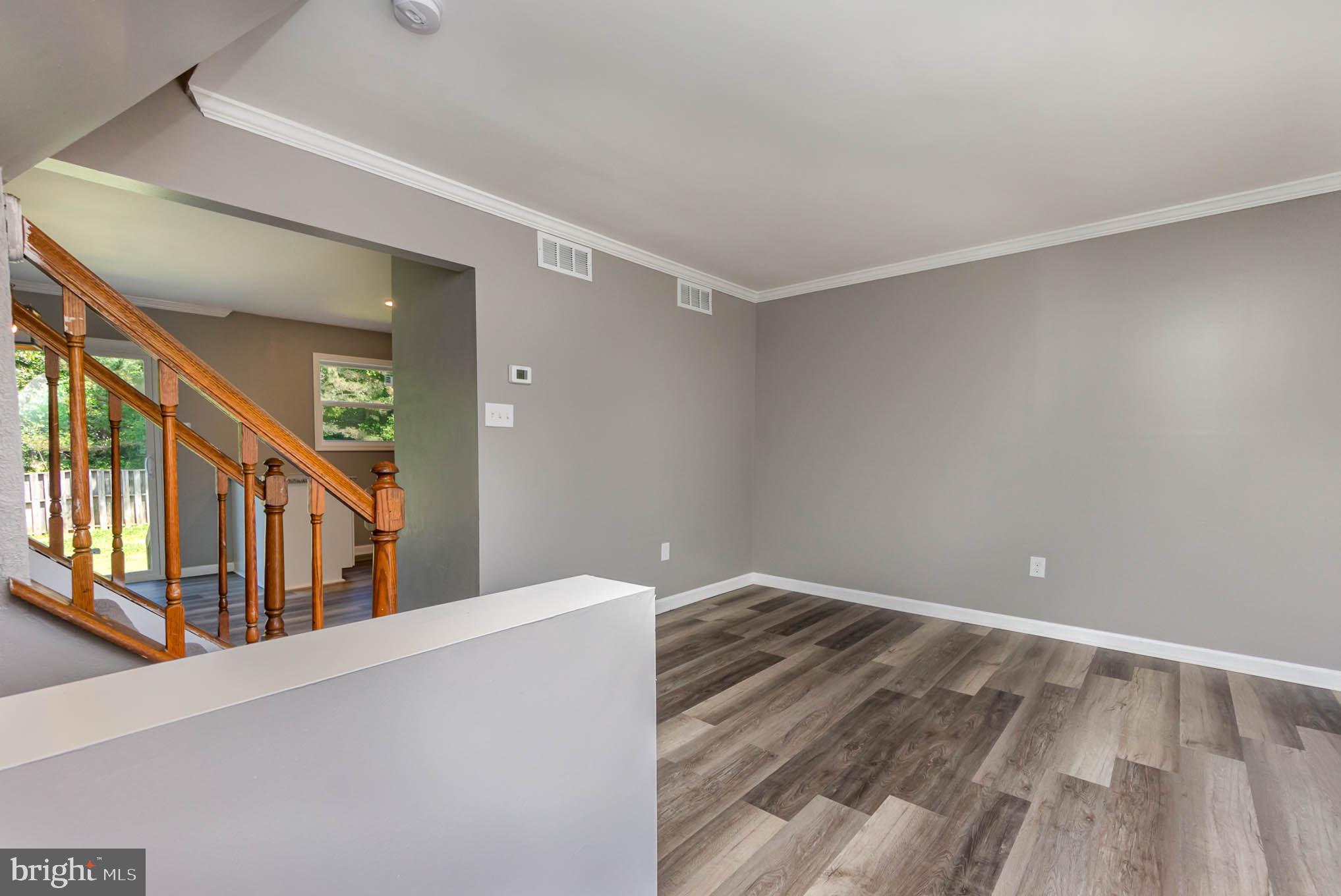 CONSTANT FRIENDSHIP - Residential Lease