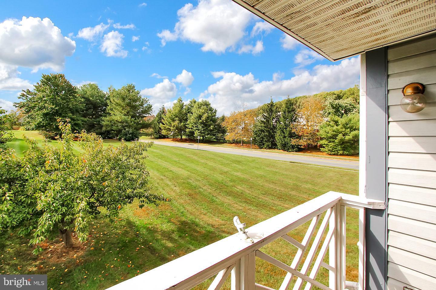 LAUREL WOODS - Residential