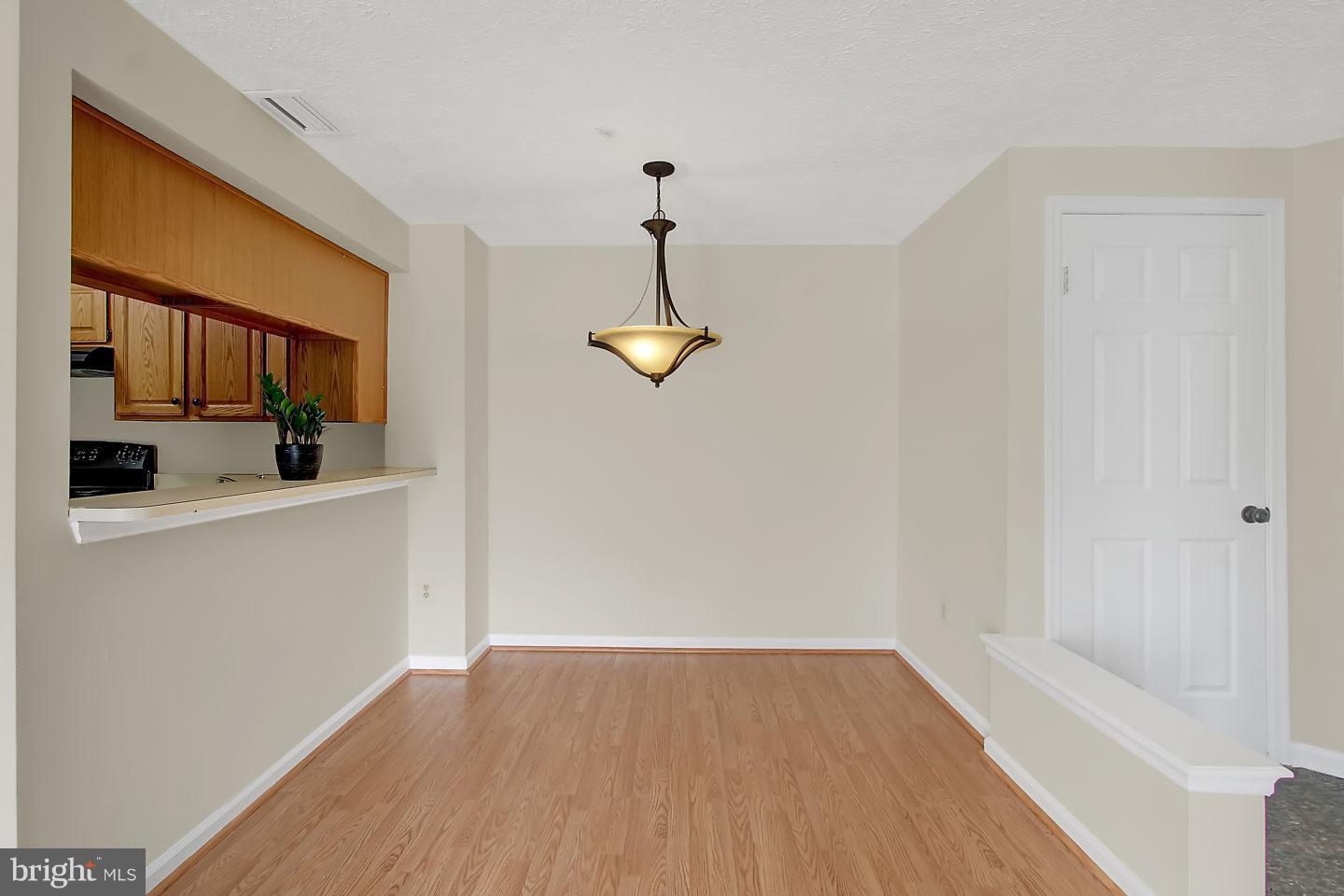 LAUREL WOODS - Residential