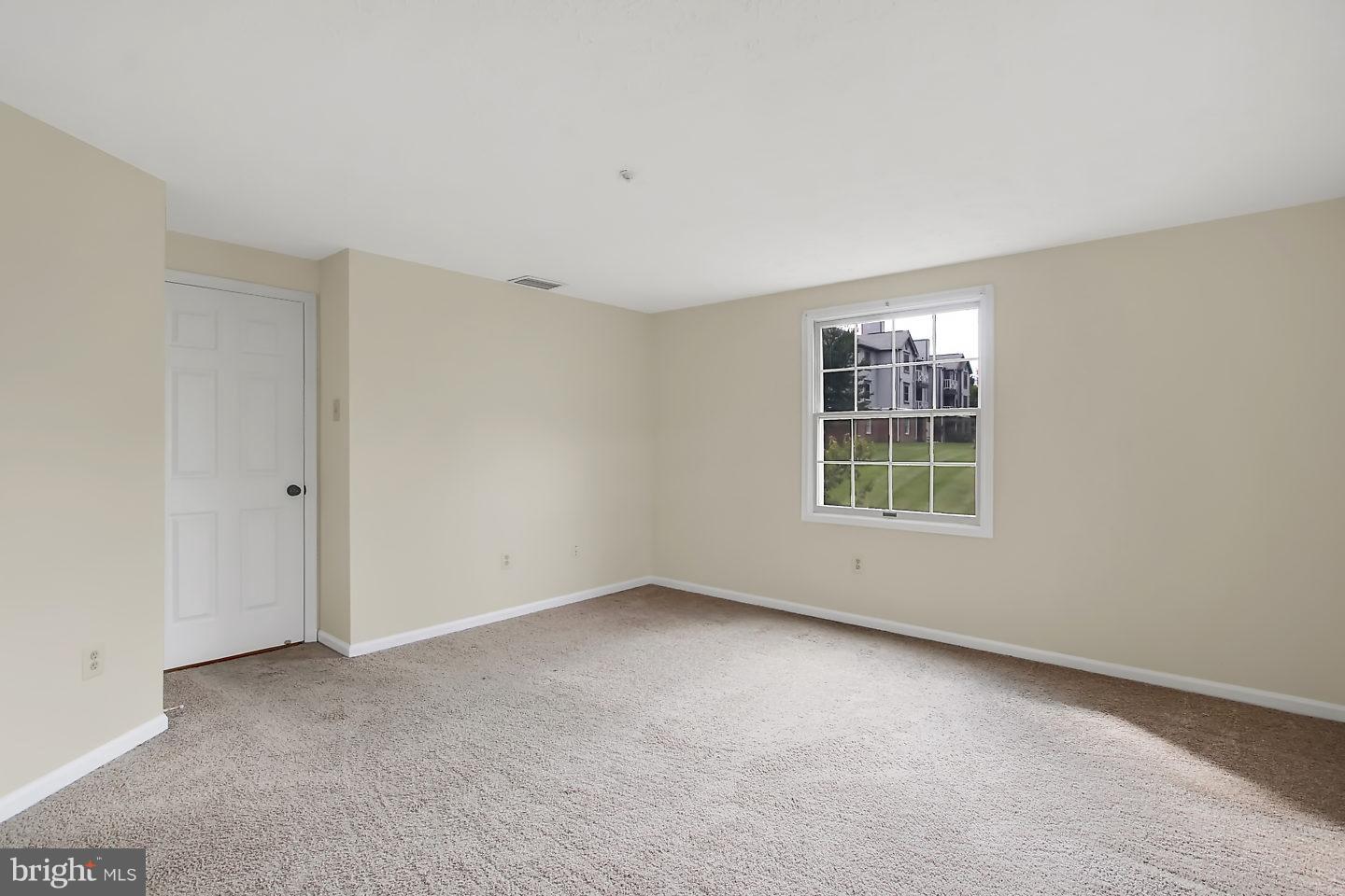 LAUREL WOODS - Residential