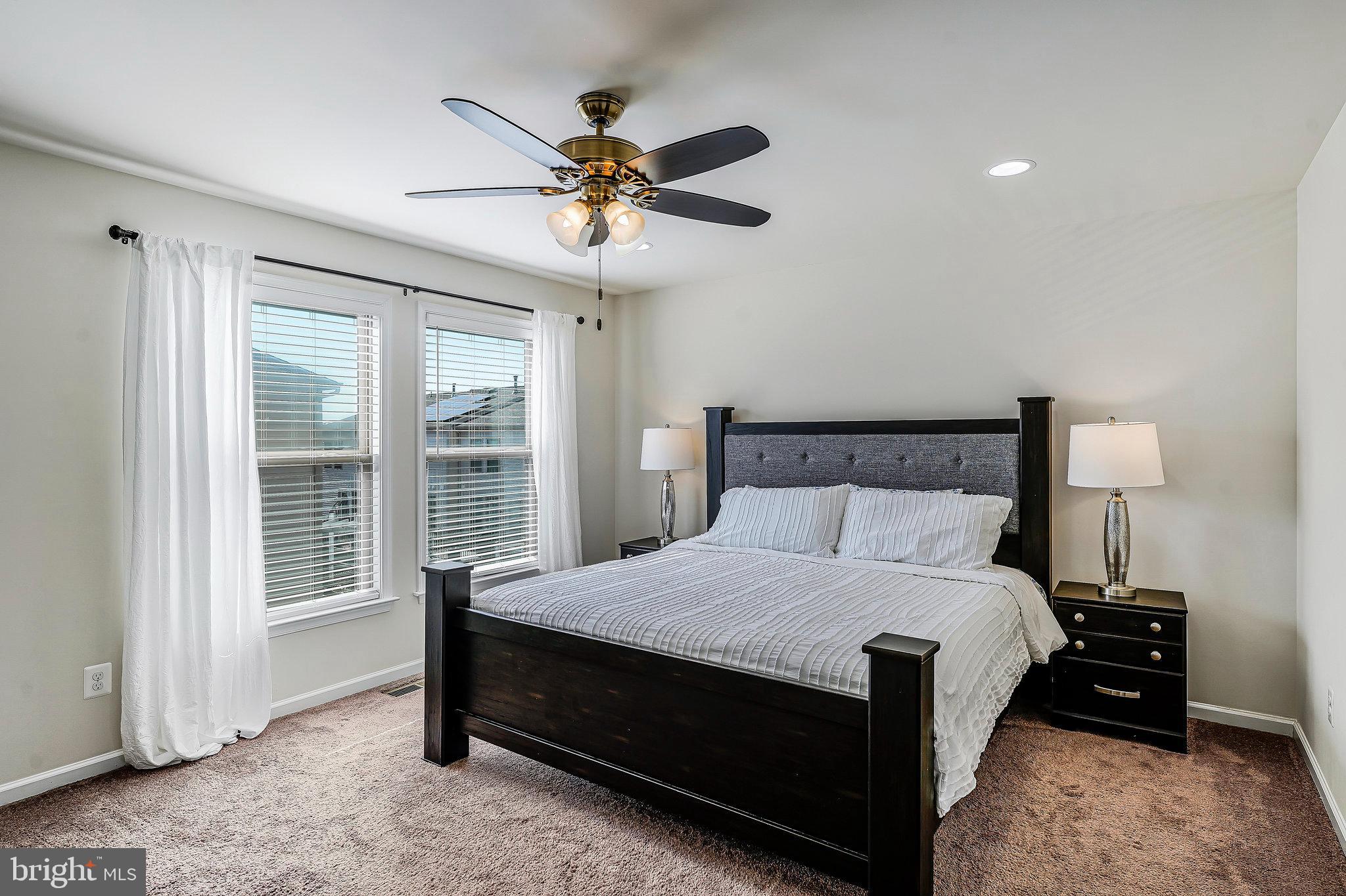 STONE RIDGE - Residential