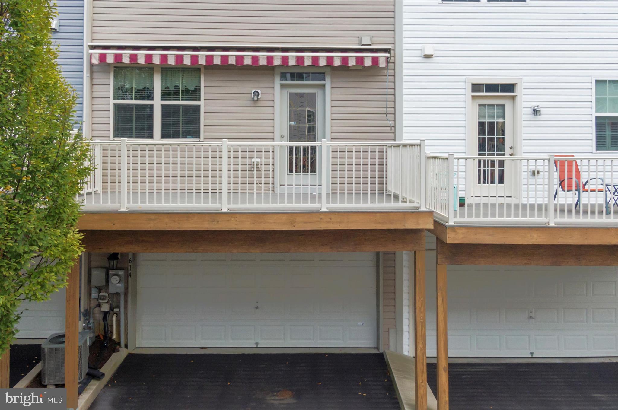 VILLAGE GREENS - Residential