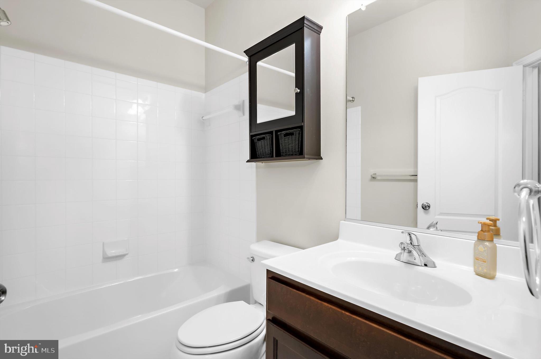 VILLAGE GREENS - Residential