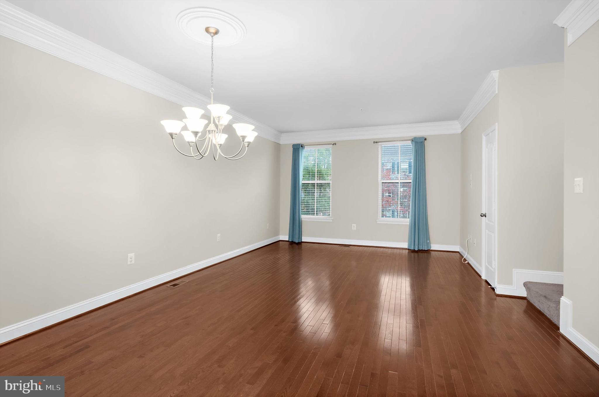 VILLAGE GREENS - Residential