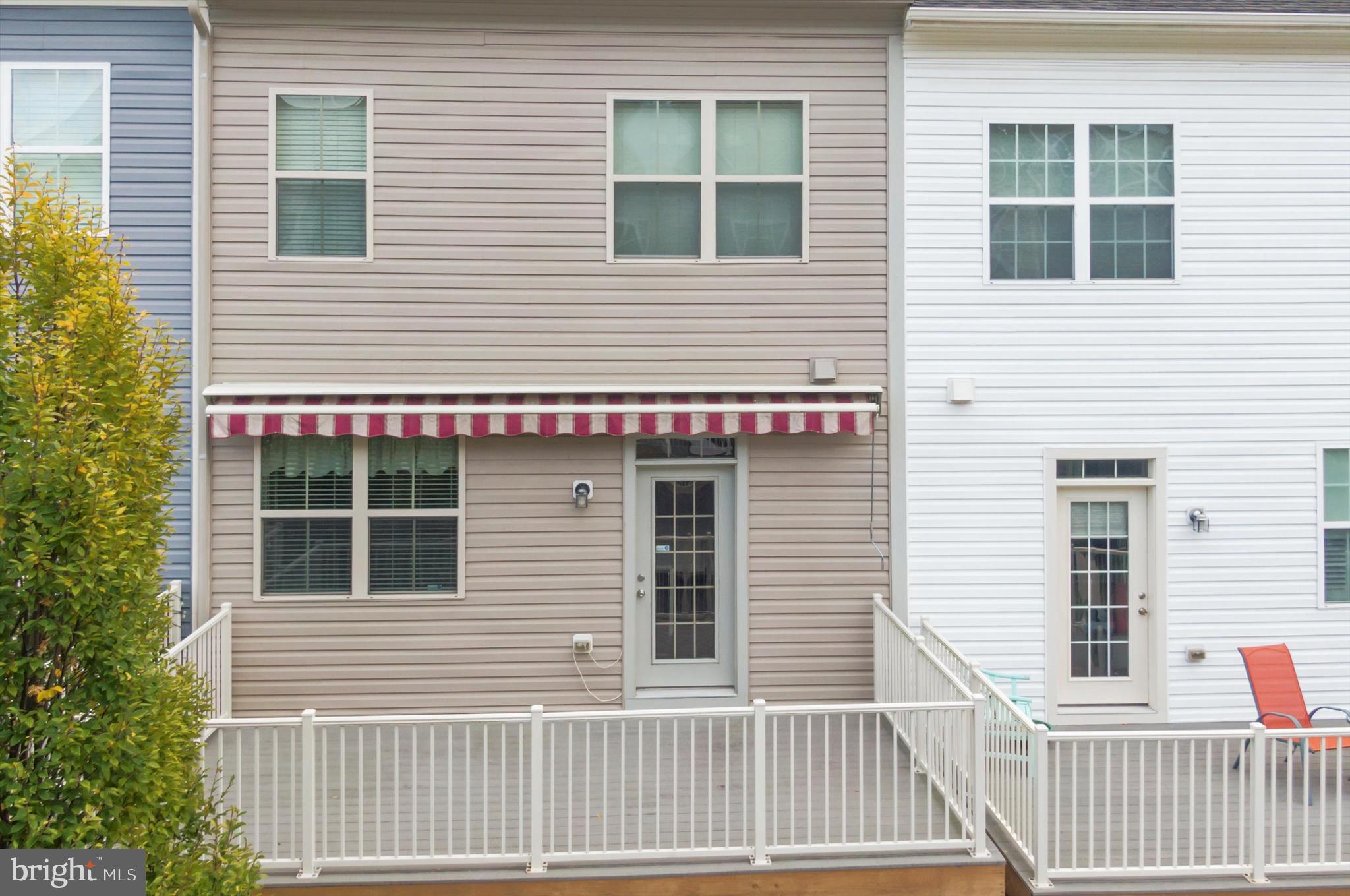 VILLAGE GREENS - Residential